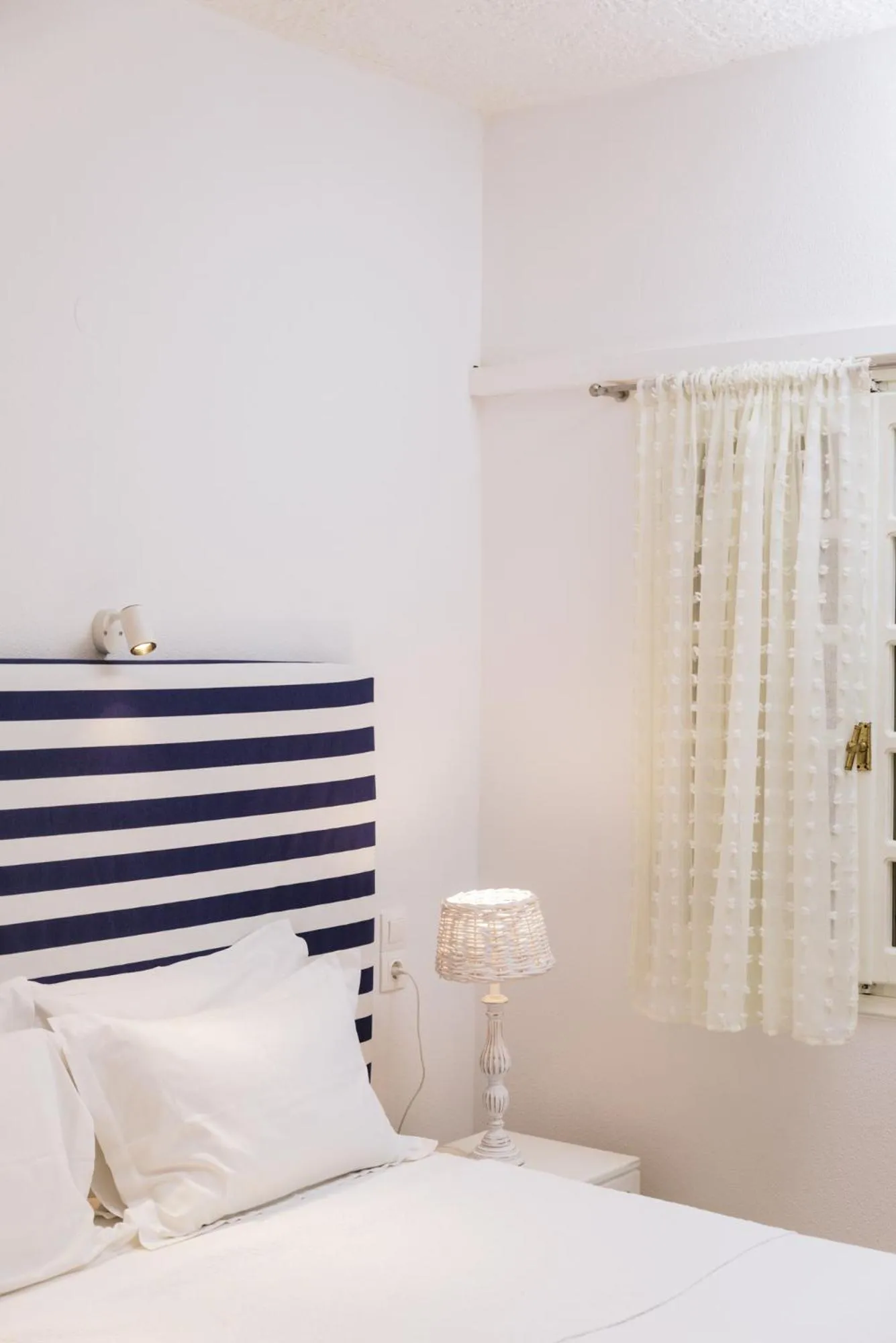 Bed in Die Zwei Brüder Art & Suites