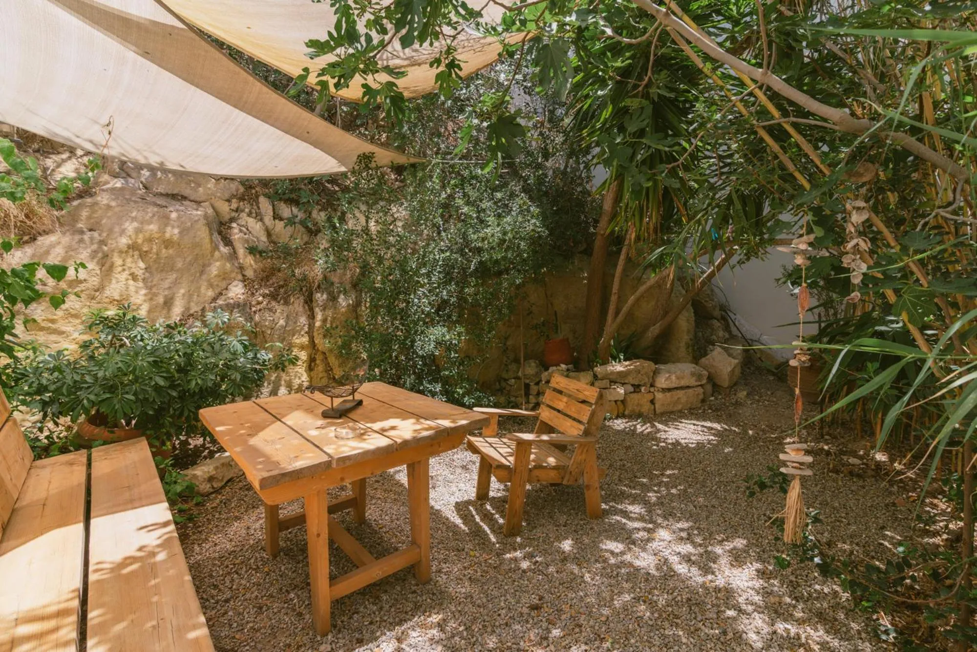 Die Zwei Brüder Art & Suites