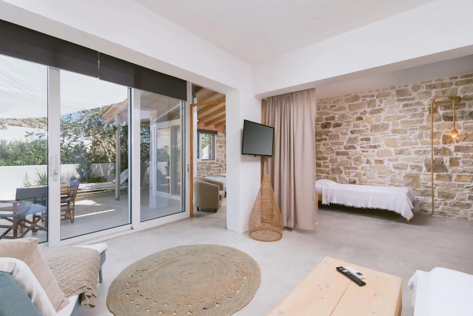 Die Zwei Brüder Art & Suites