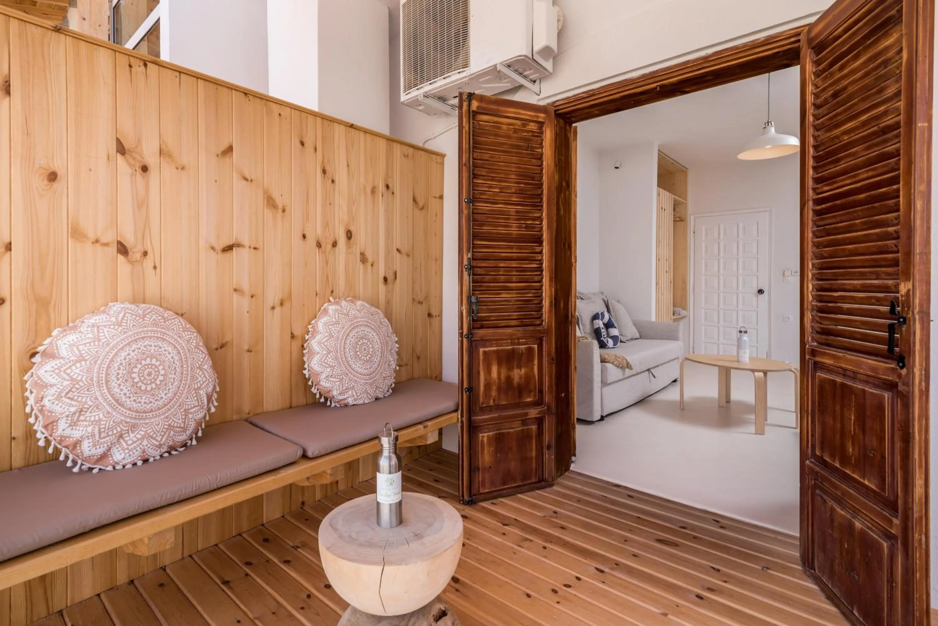 Die Zwei Brüder Art & Suites