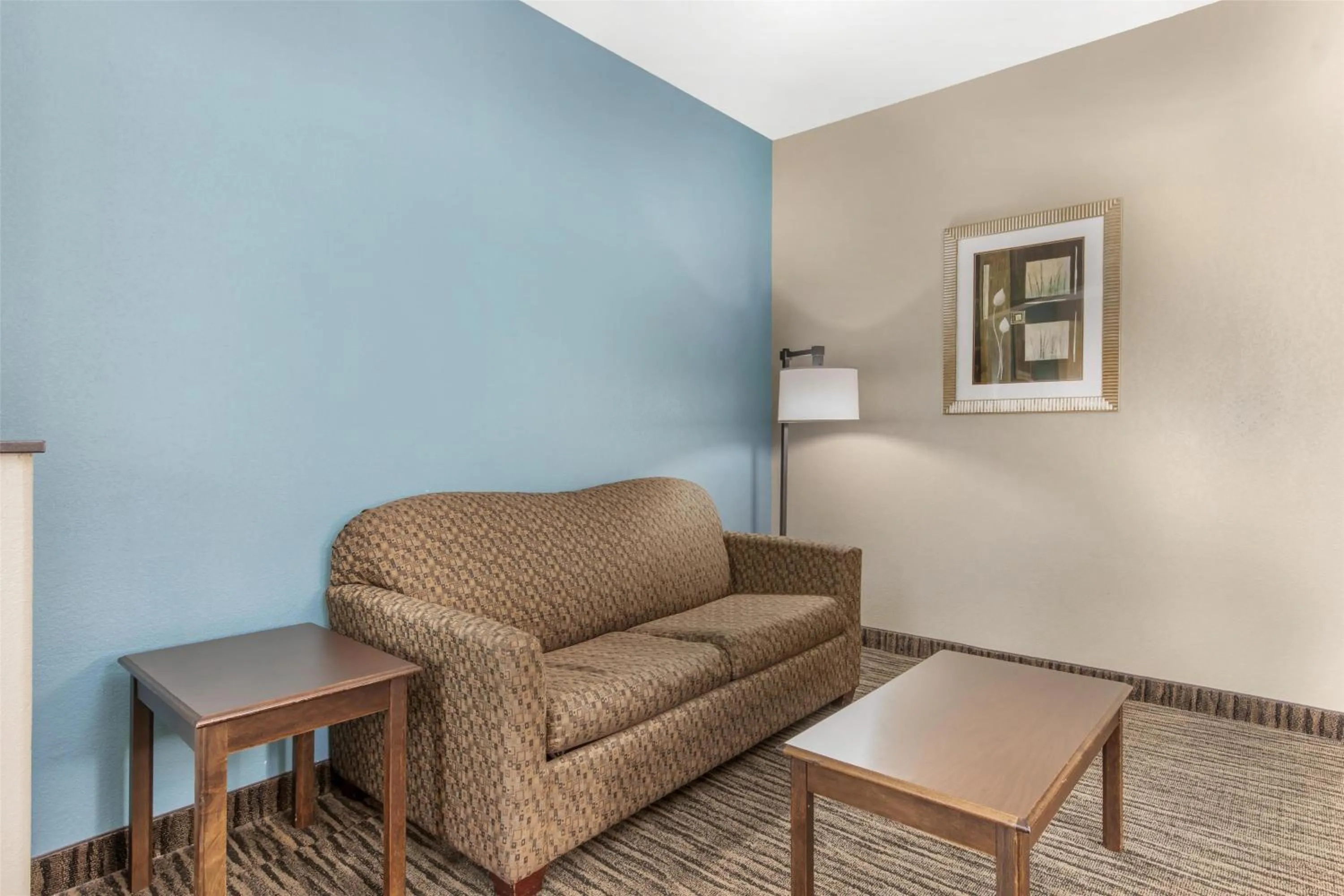 Photo of the whole room in Best Western Mineola Inn