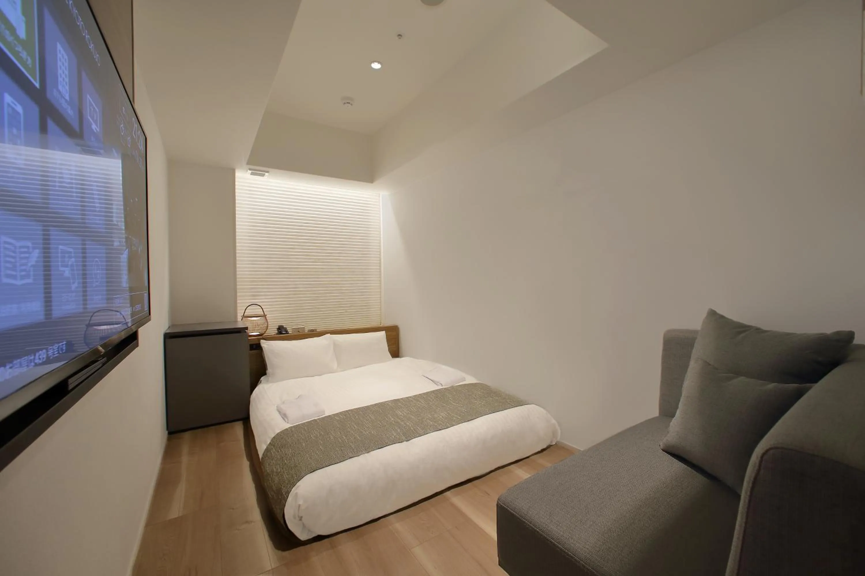 Photo of the whole room, Bed in ORIENTAL HOTEL KYOTO ROKUJO