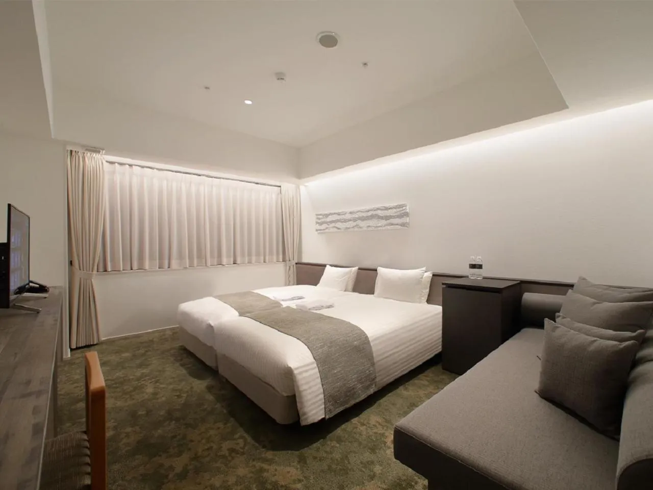 Photo of the whole room, Bed in ORIENTAL HOTEL KYOTO ROKUJO