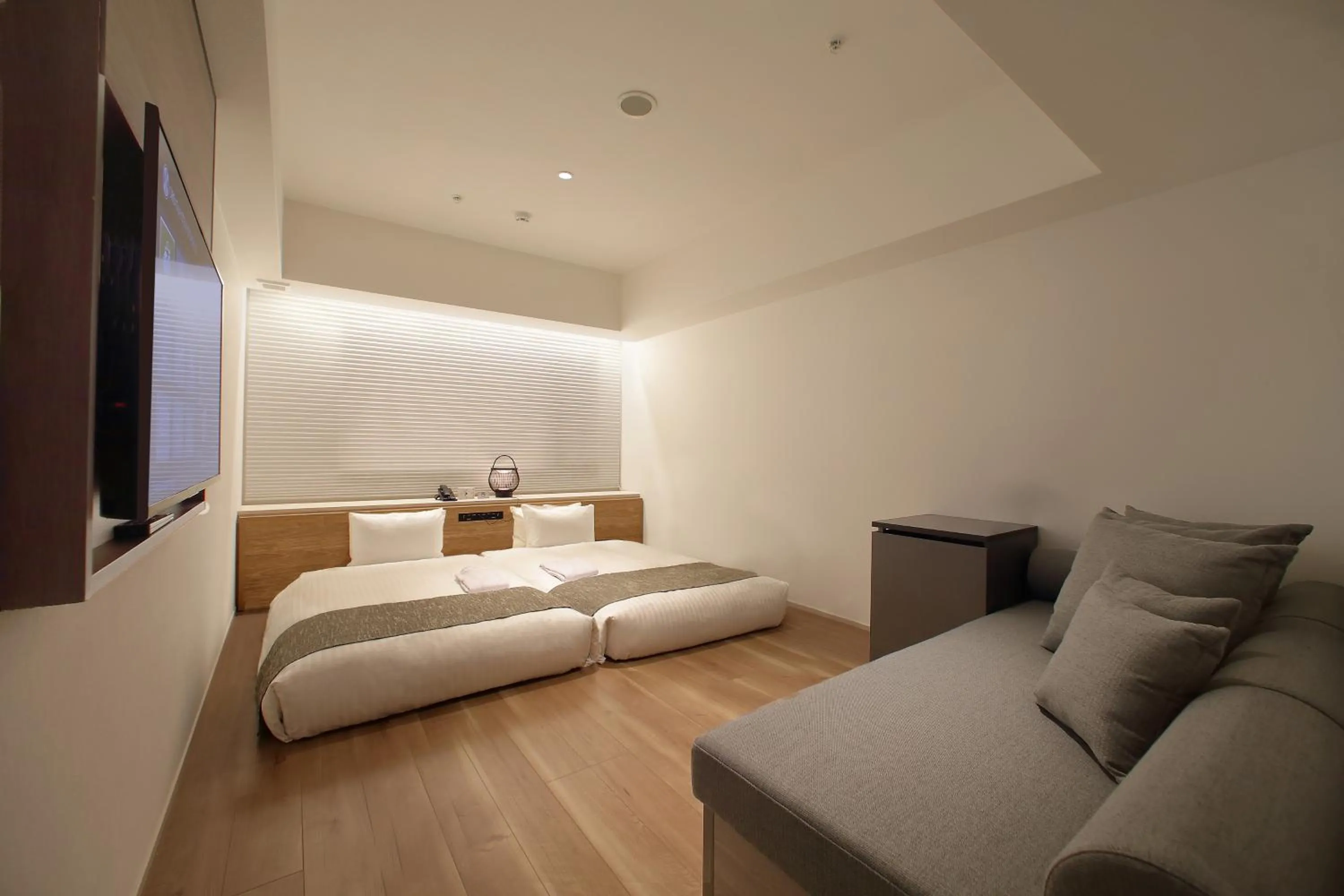 Photo of the whole room, Bed in ORIENTAL HOTEL KYOTO ROKUJO