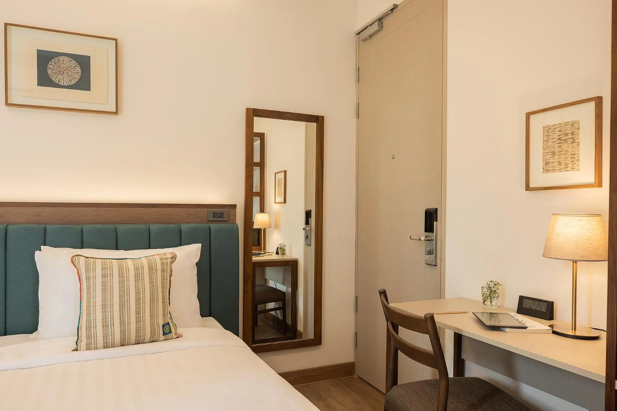 Photo of the whole room, Bed in SOVA Hotel Bangkok