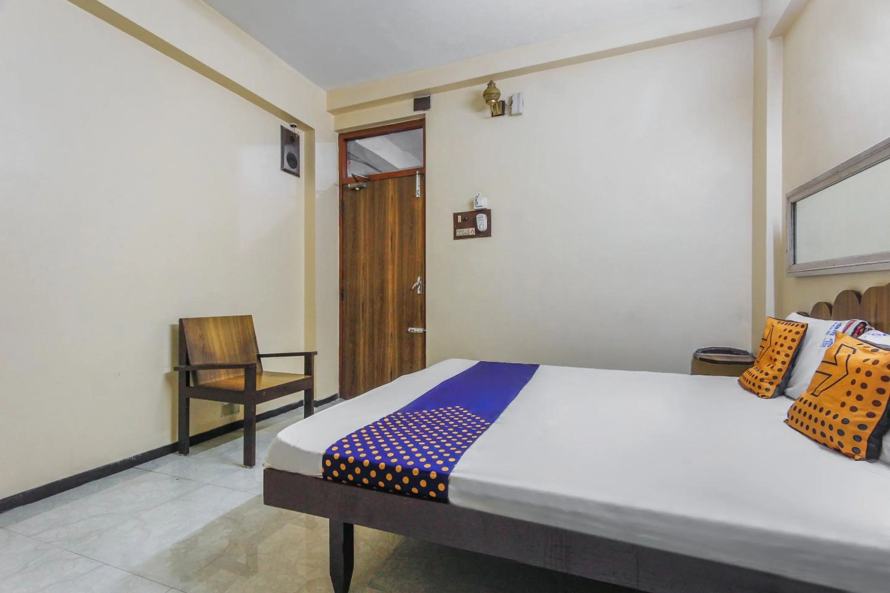 Bedroom, Bed in SPOT ON Thangam Lodge