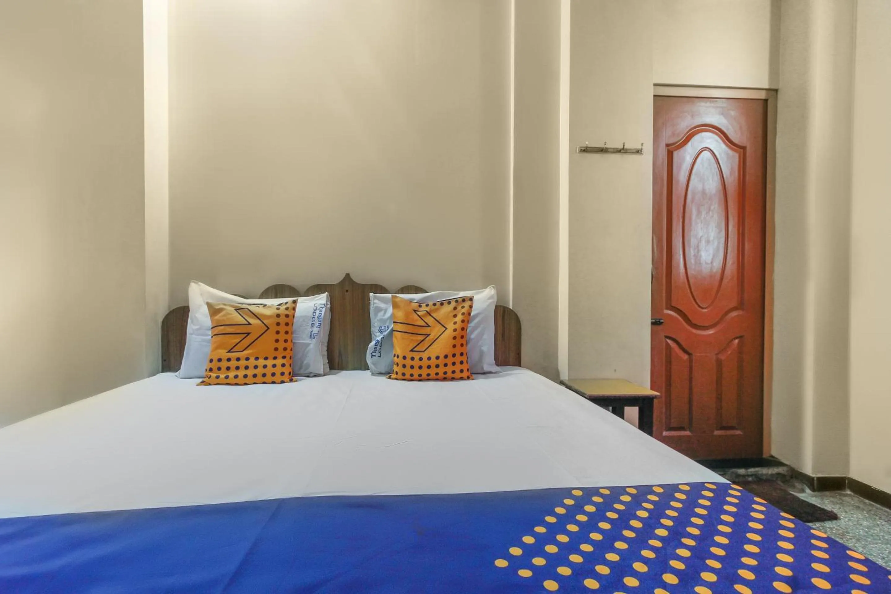 Bedroom, Bed in SPOT ON Thangam Lodge