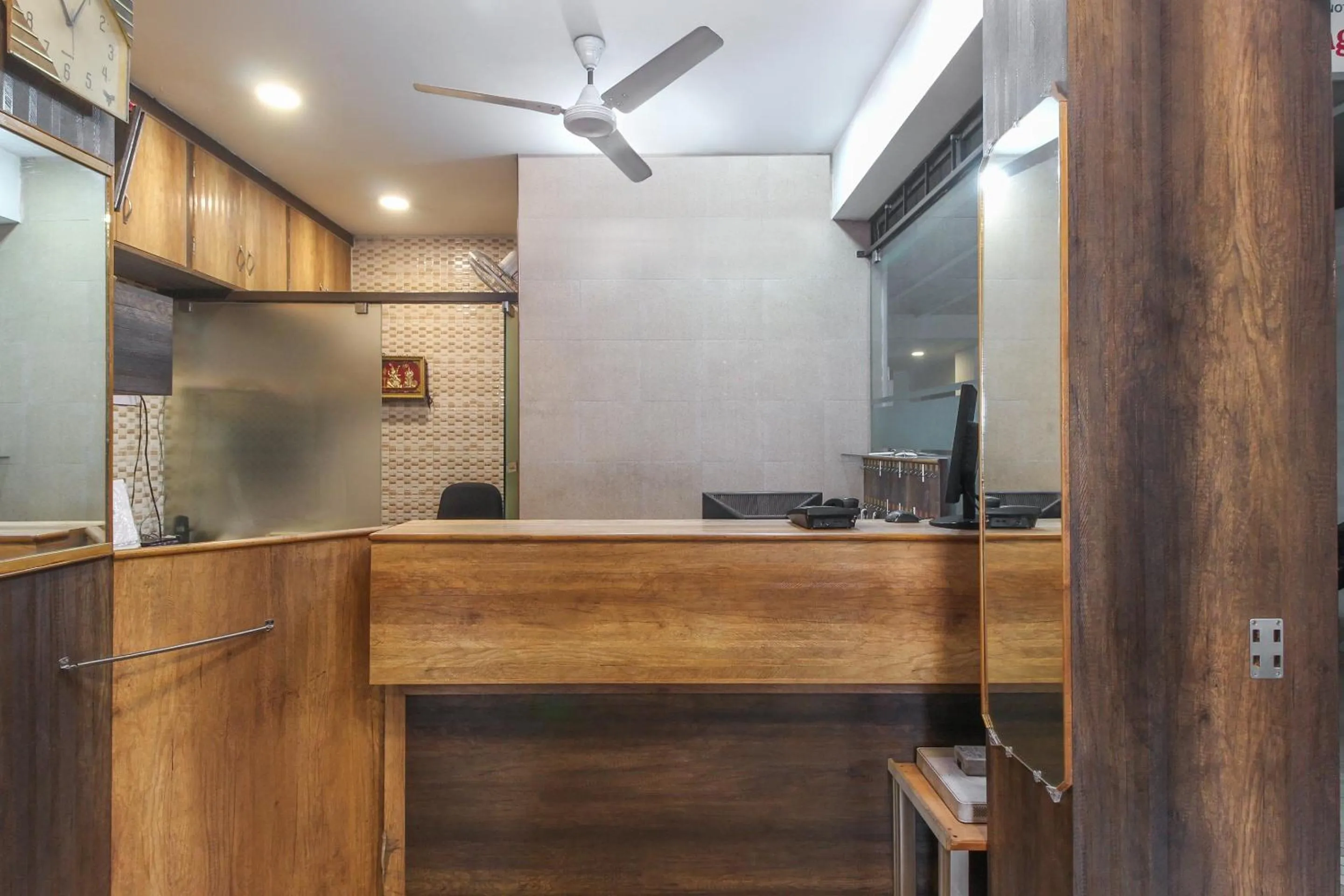 Lobby or reception in SPOT ON Thangam Lodge