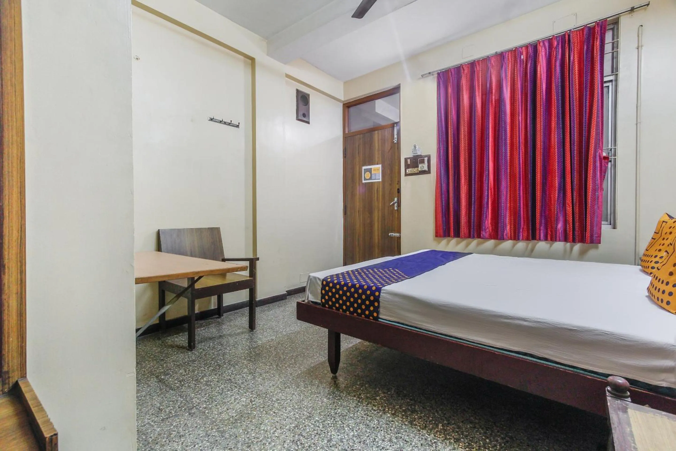 Bedroom, Bed in SPOT ON Thangam Lodge