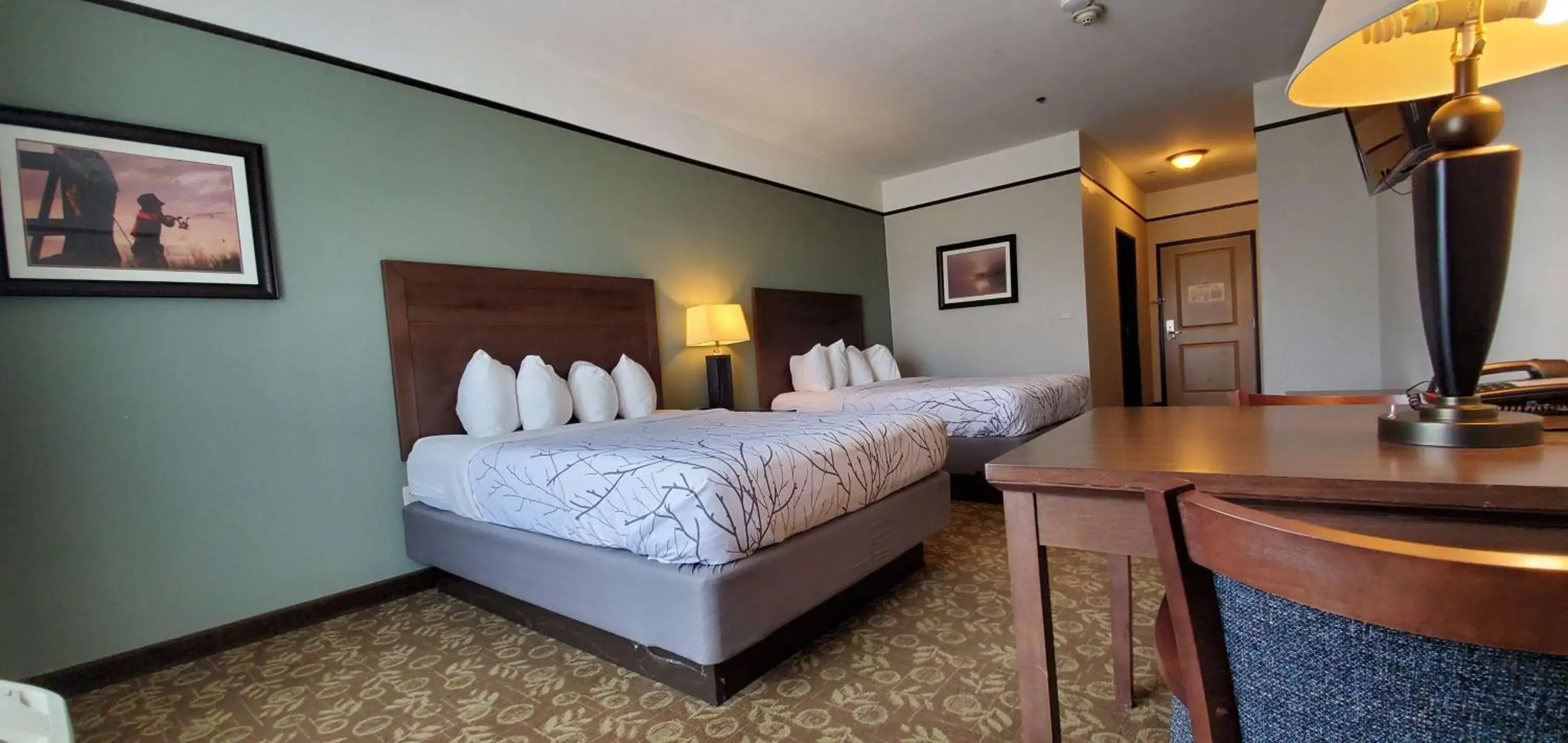 Queen Room with Two Queen Beds and Bath Tub - Mobility Accessible/Non-Smoking in Best Western Plus Emory at Lake Fork Inn & Suites Queen Room with Two Queen Beds and Bath Tub - Mobility Accessible/Non-Smoking in Best Western Plus Emory at Lake Fork Inn & Suites