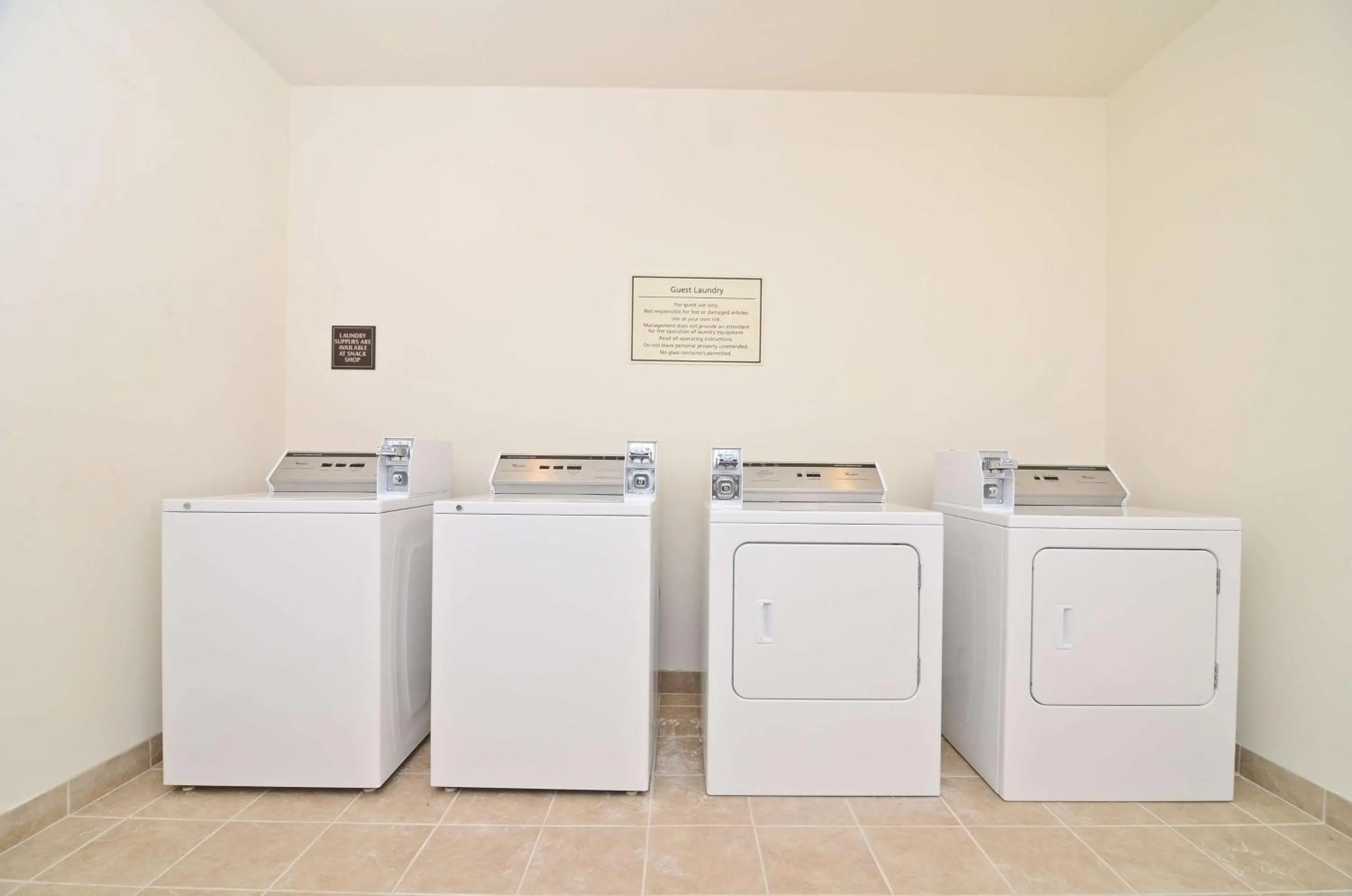 laundry in Best Western Plus Emory at Lake Fork Inn & Suites