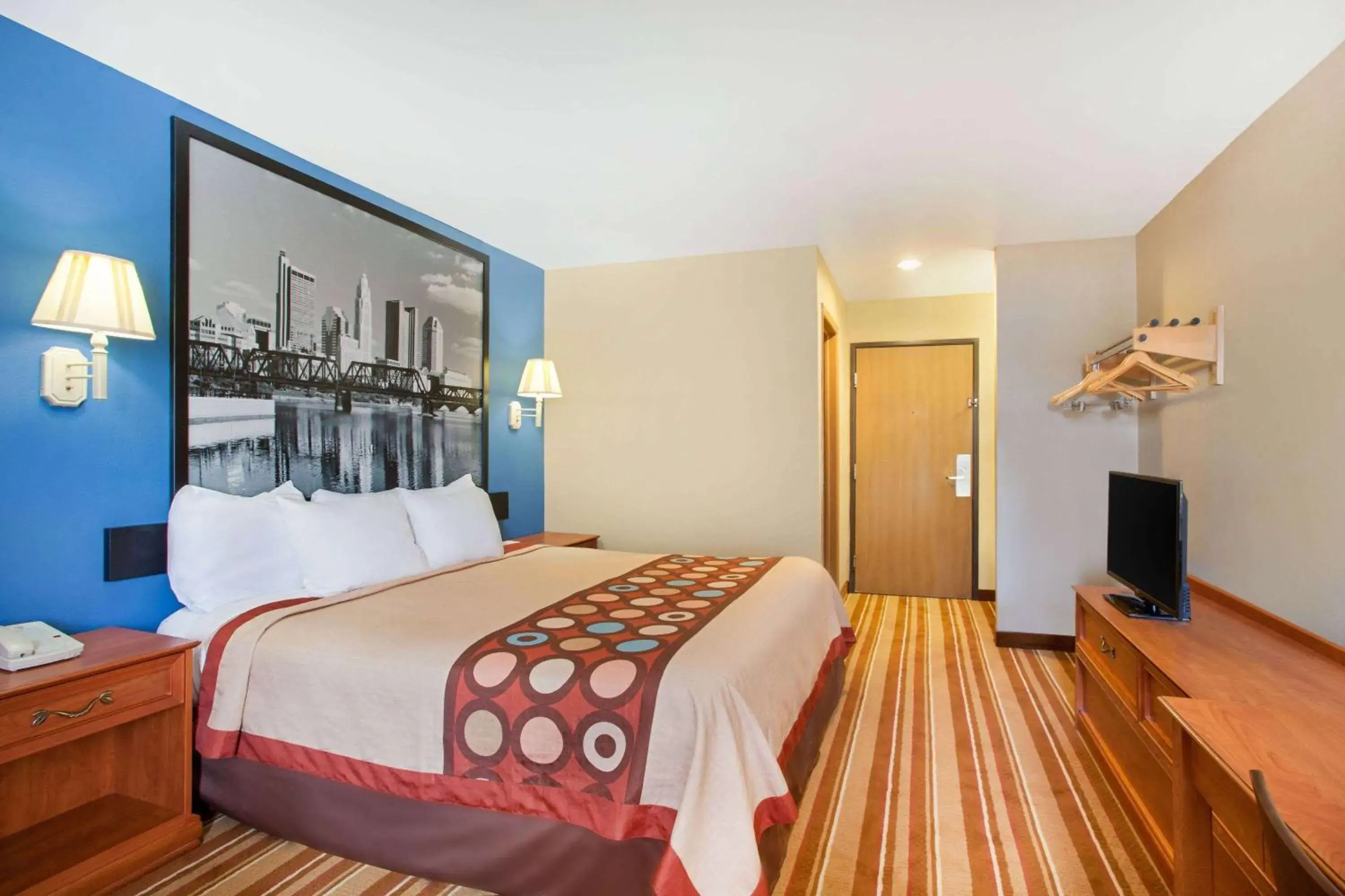 Photo of the whole room, Bed in Super 8 by Wyndham Defiance Photo of the whole room, Bed in Super 8 by Wyndham Defiance