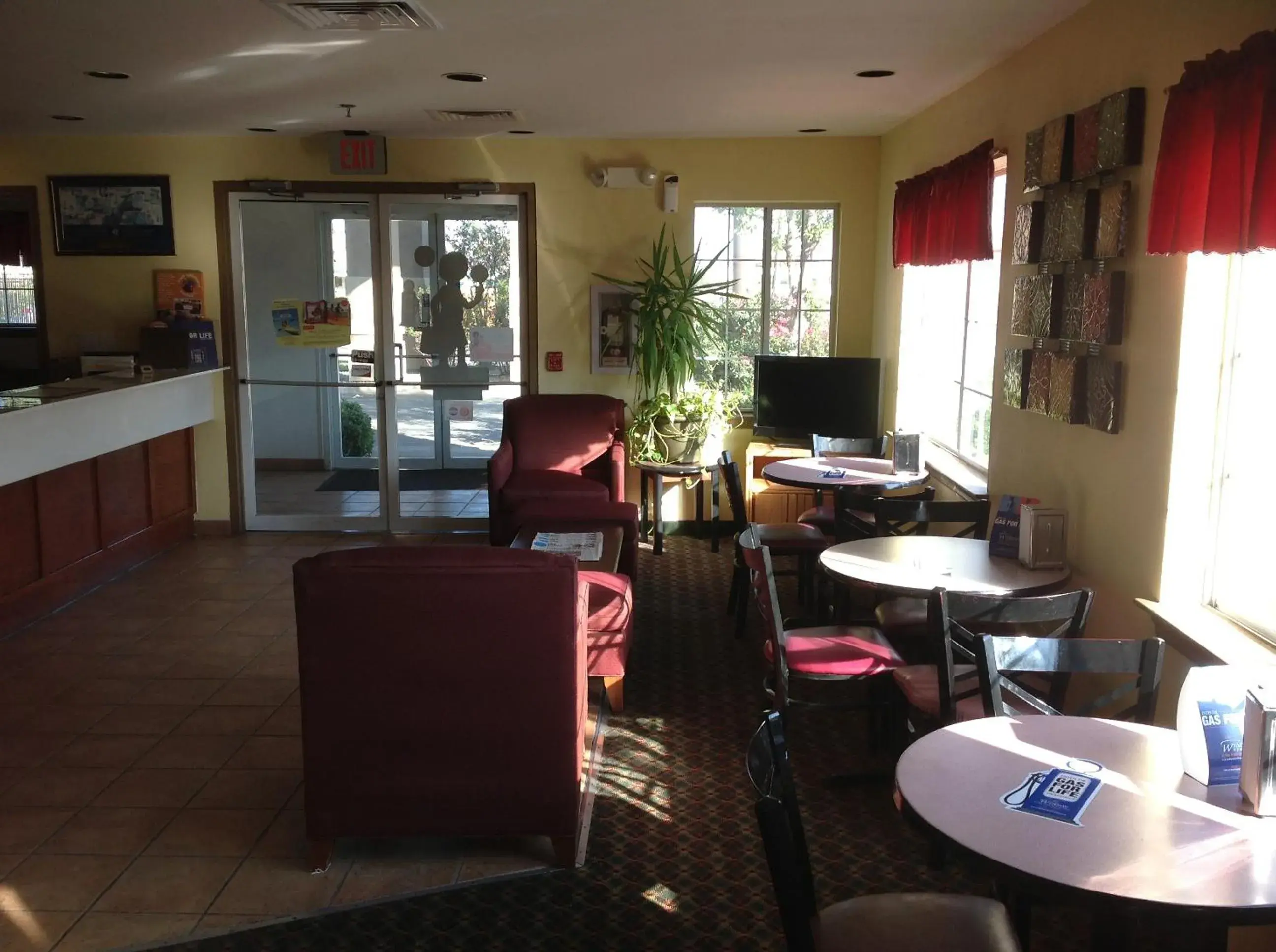 Restaurant/places to eat in Howard Johnson by Wyndham Grand Prairie Near Lone Star Park Restaurant/places to eat in Howard Johnson by Wyndham Grand Prairie Near Lone Star Park