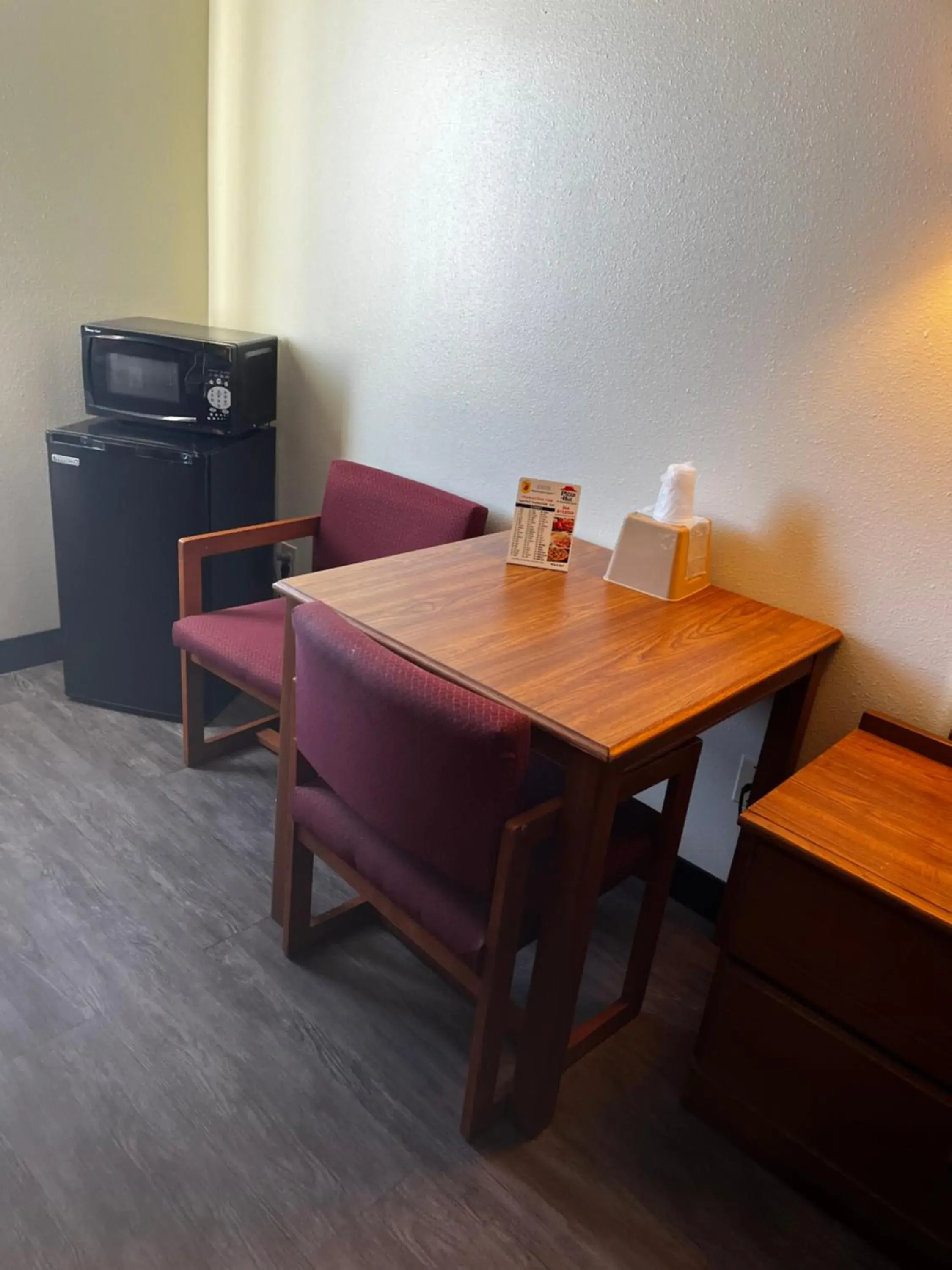 Bedroom in Super 8 by Wyndham Smithville Kansas City Bedroom in Super 8 by Wyndham Smithville Kansas City