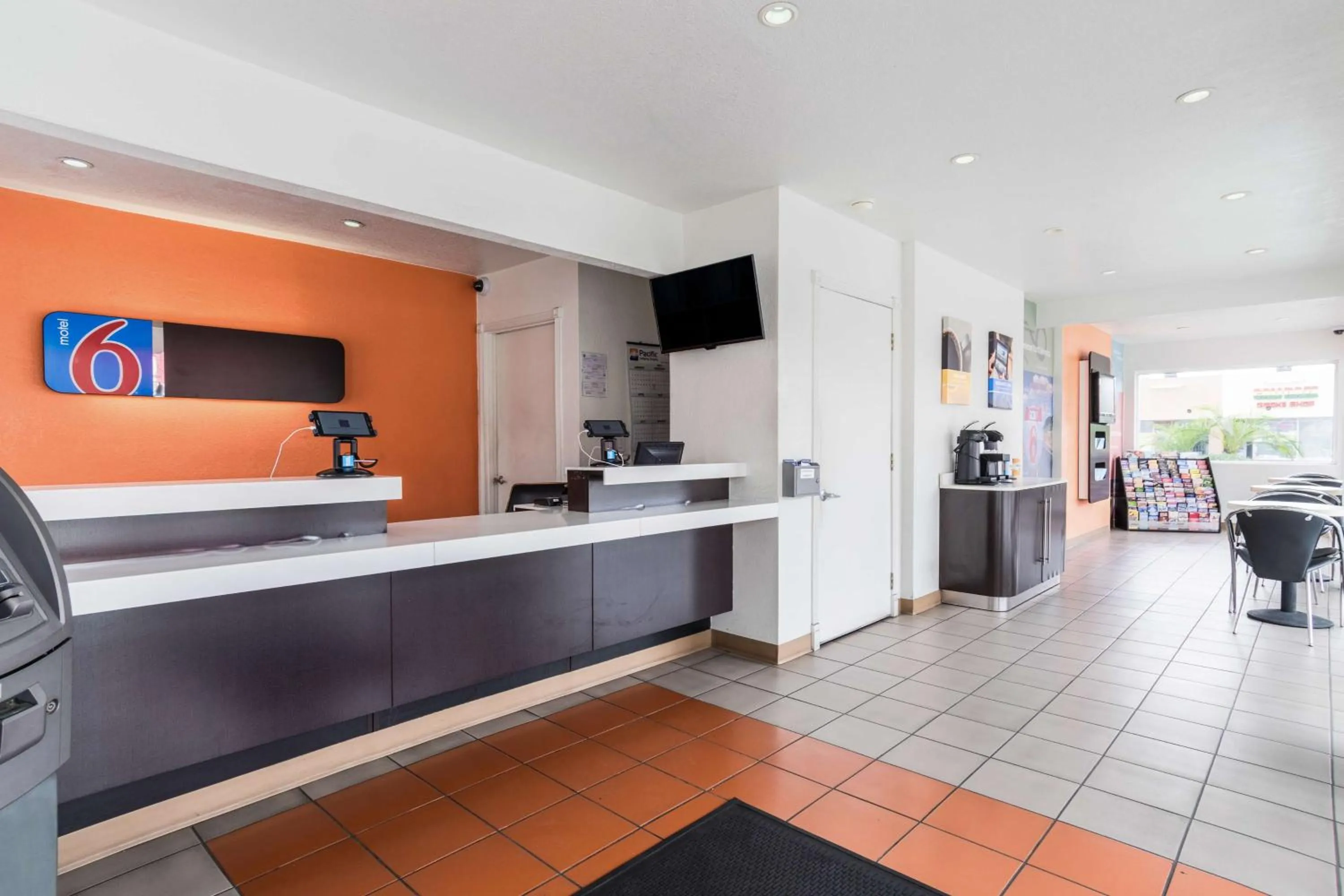 TV and multimedia in Motel 6-Long Beach, CA - International City