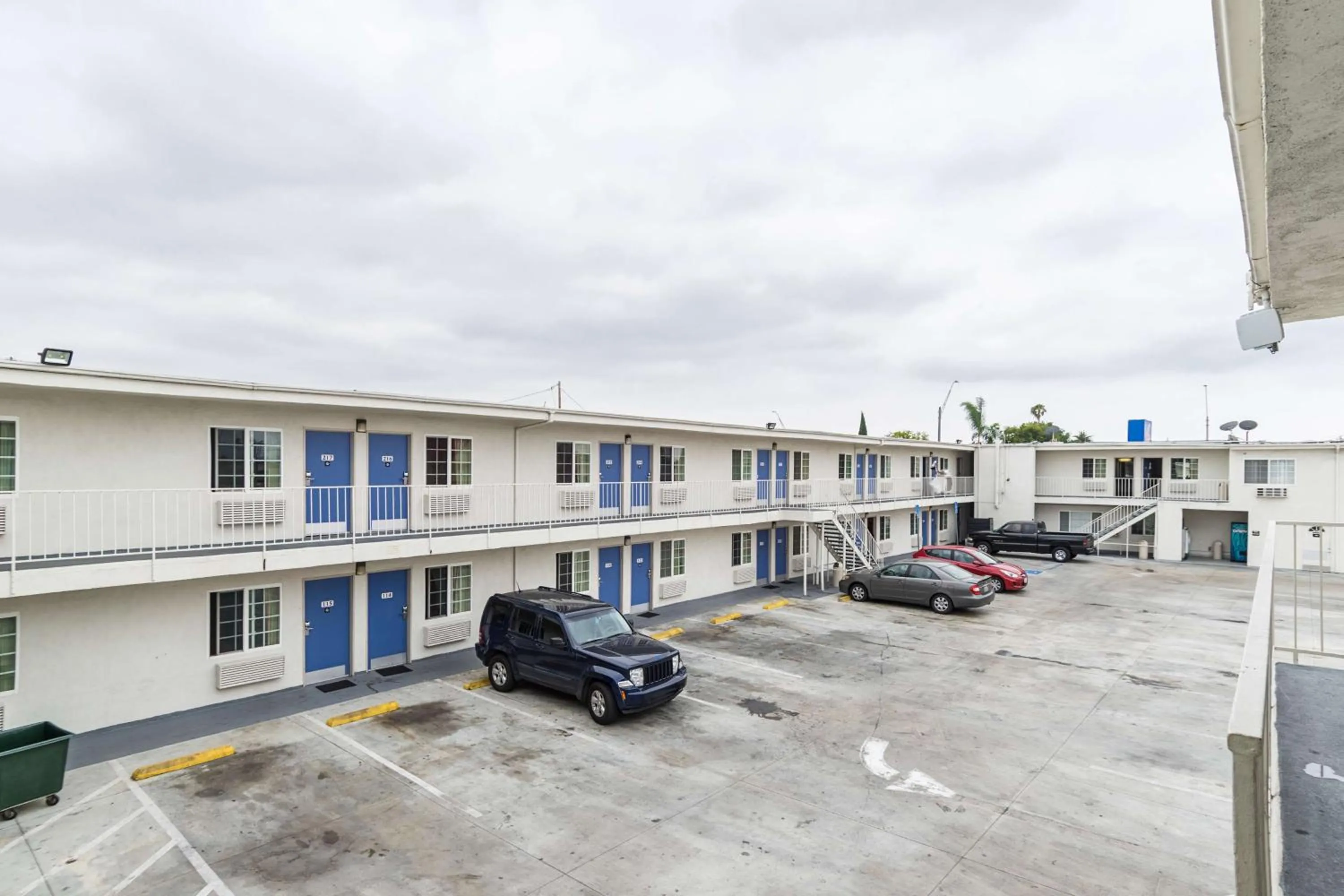 Property building in Motel 6-Long Beach, CA - International City