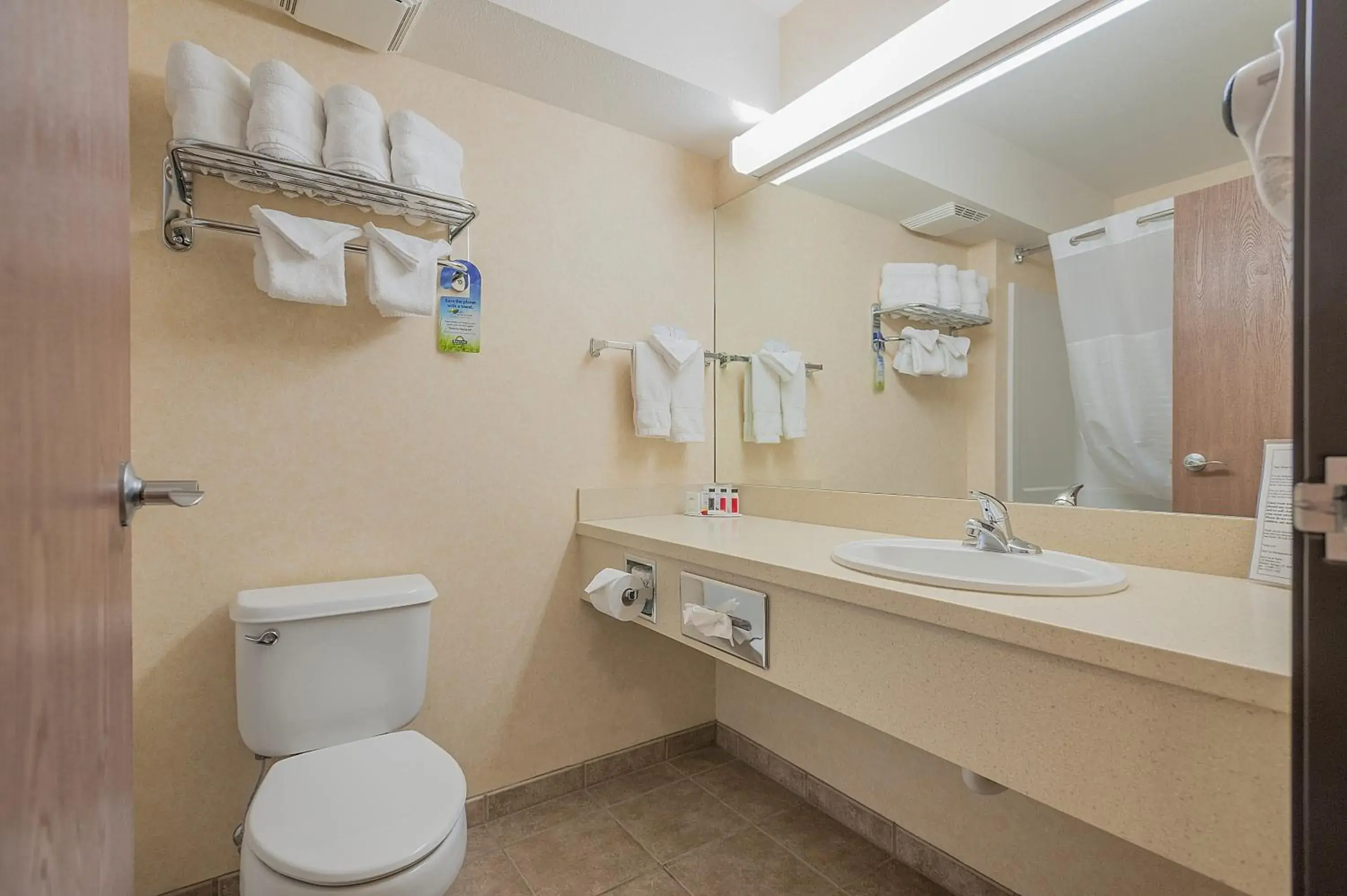 Bathroom in Days Inn by Wyndham Manitou Springs Bathroom in Days Inn by Wyndham Manitou Springs