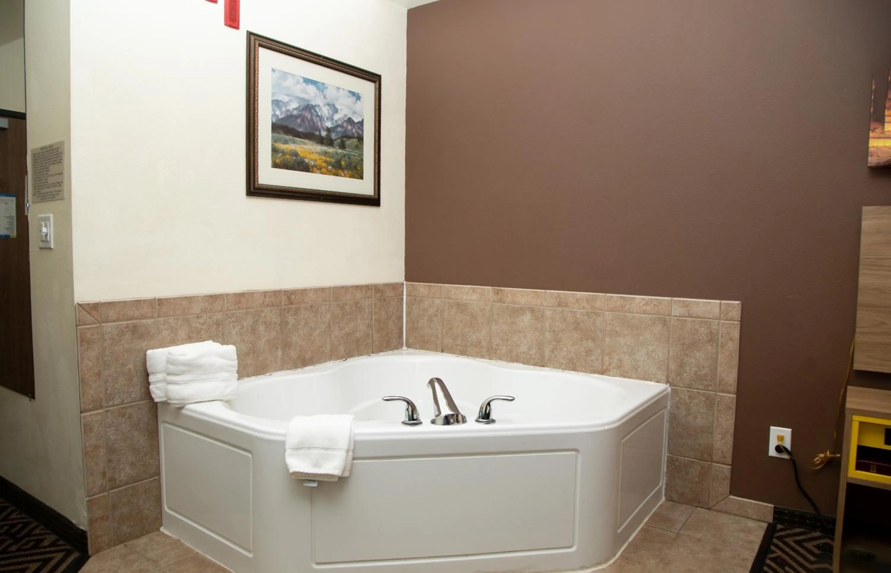 Hot Tub in Days Inn by Wyndham Manitou Springs