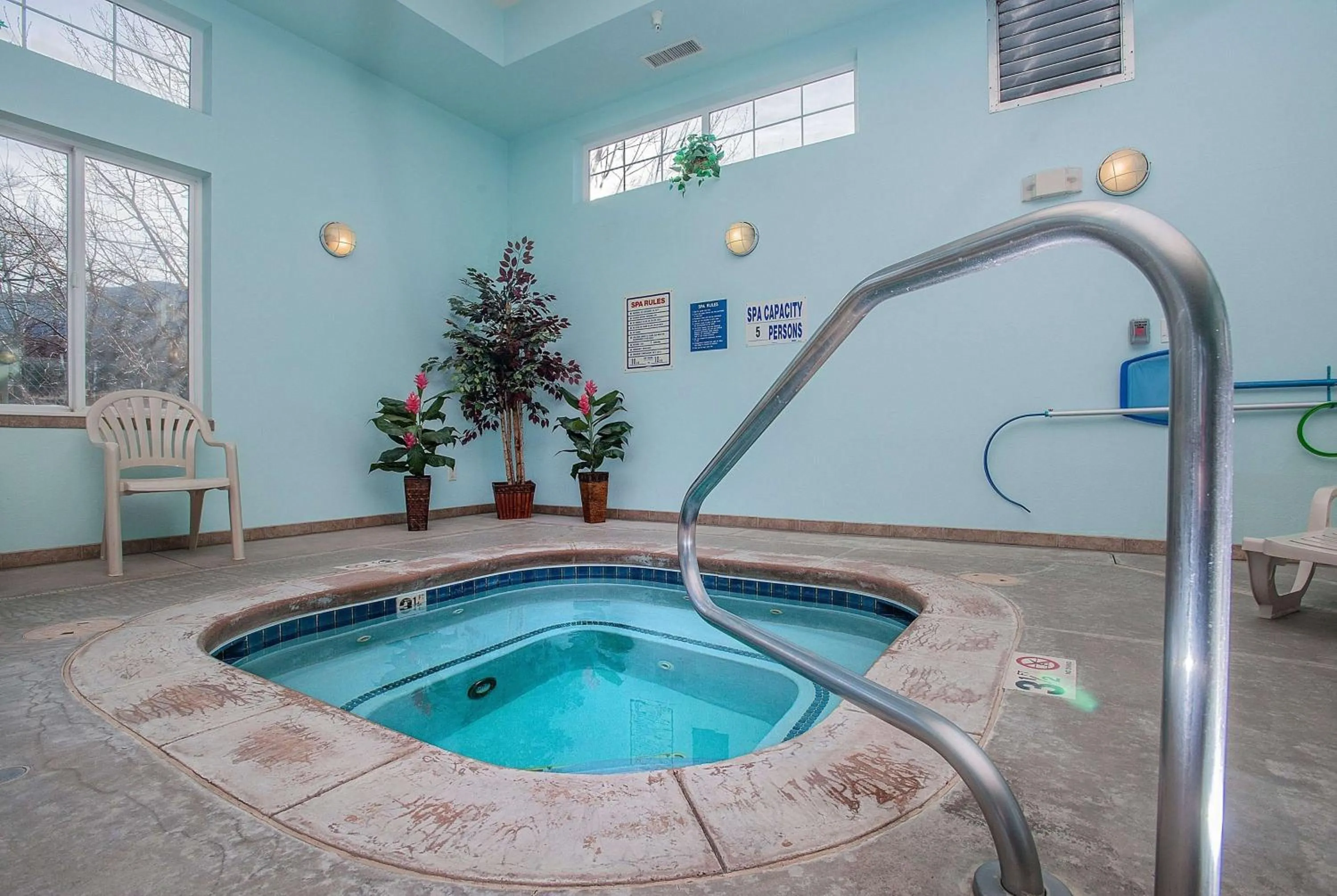 Hot Tub in Days Inn by Wyndham Manitou Springs