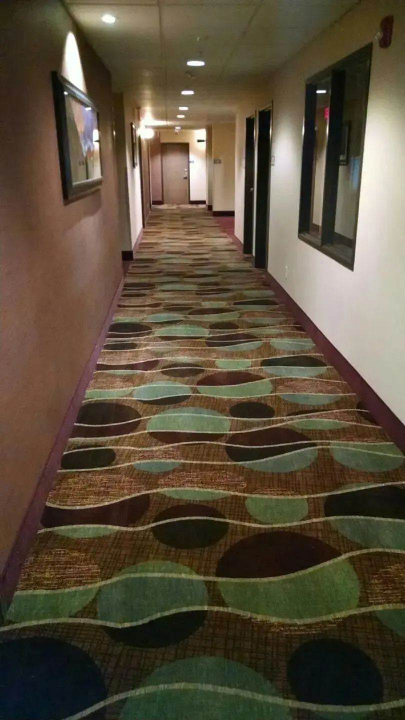 Property building in Days Inn by Wyndham Manitou Springs Property building in Days Inn by Wyndham Manitou Springs