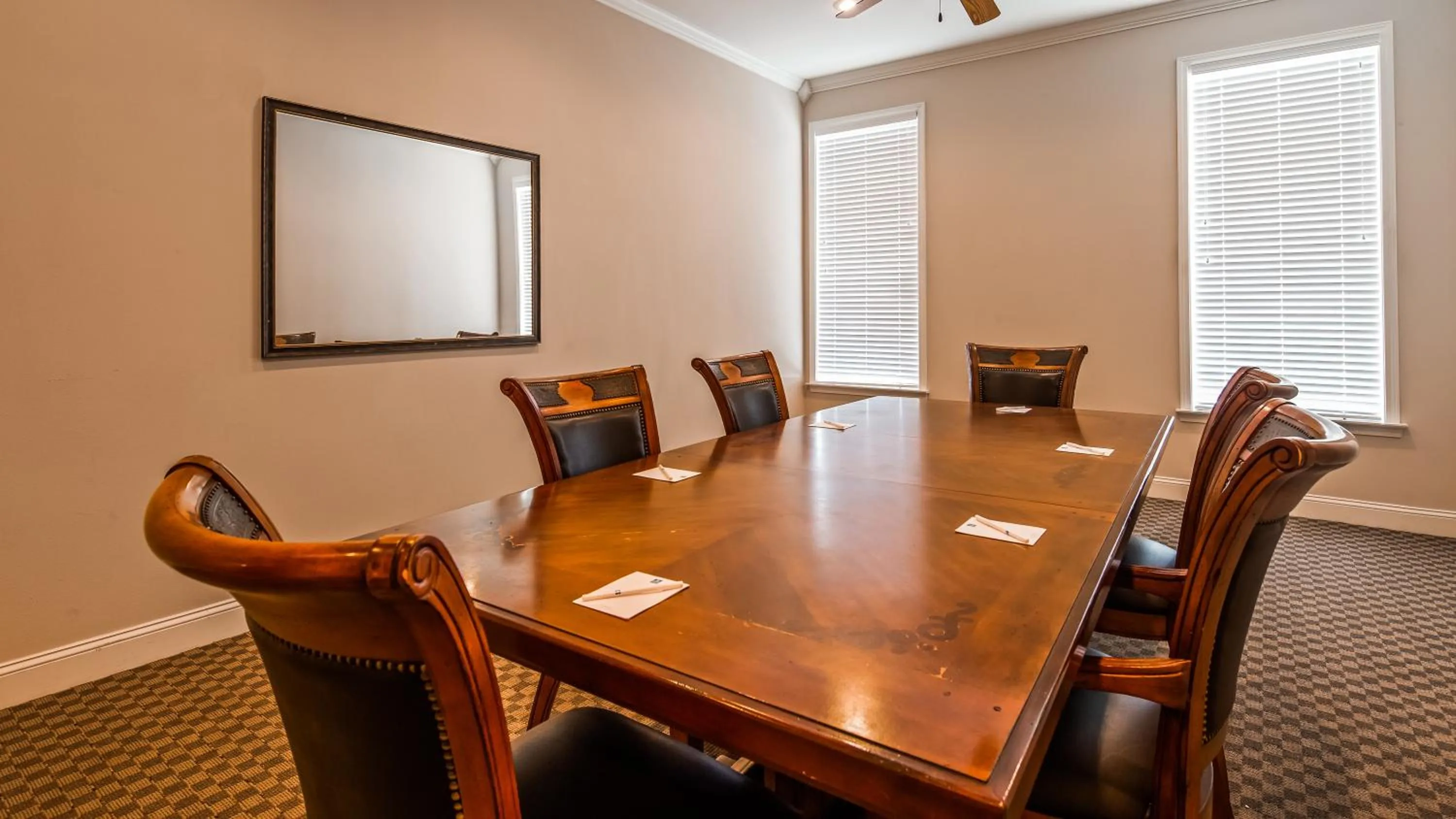 Meeting/conference room in SureStay Hotel by Best Western Leesville