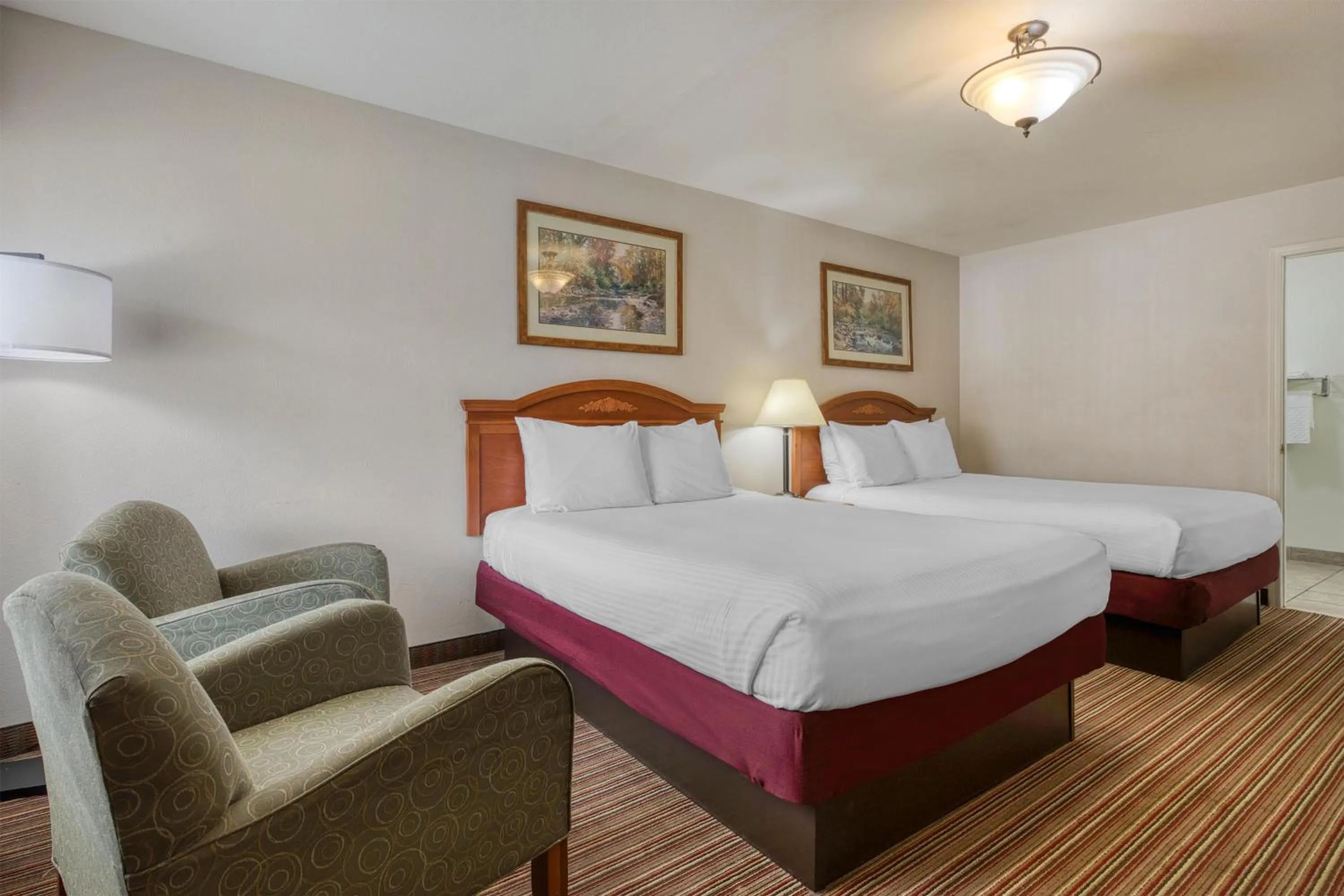 Bedroom, Bed in SureStay Hotel by Best Western Leesville