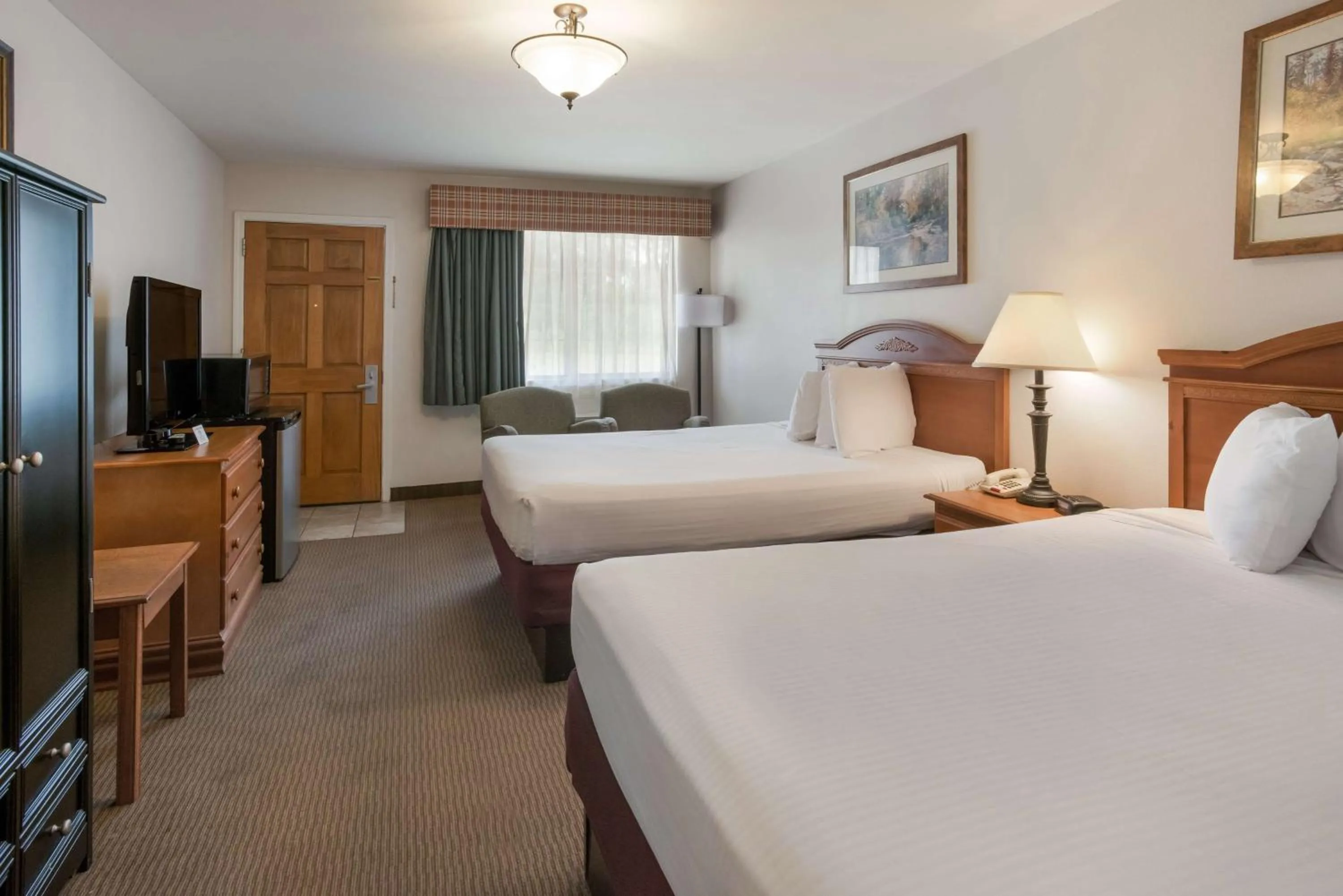 Bedroom, Bed in SureStay Hotel by Best Western Leesville