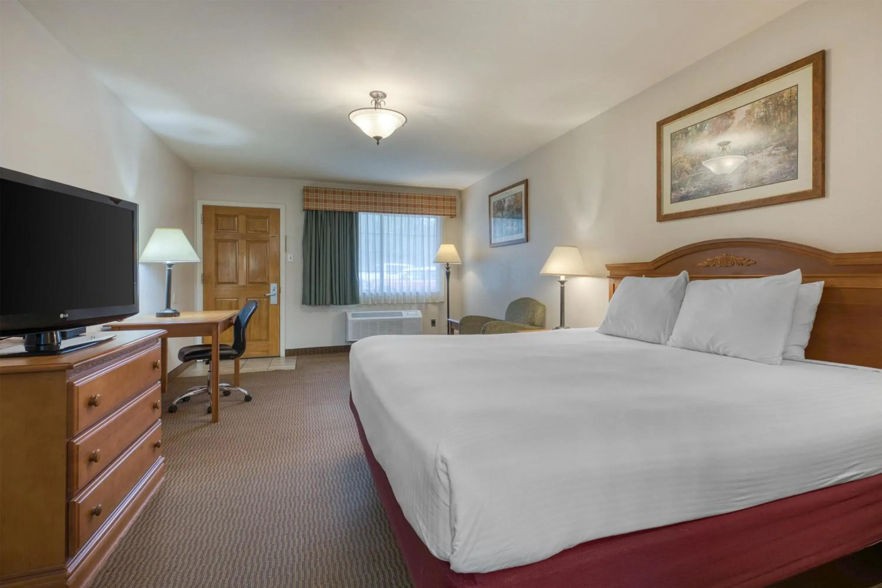 Bedroom, Bed in SureStay Hotel by Best Western Leesville Bedroom, Bed in SureStay Hotel by Best Western Leesville