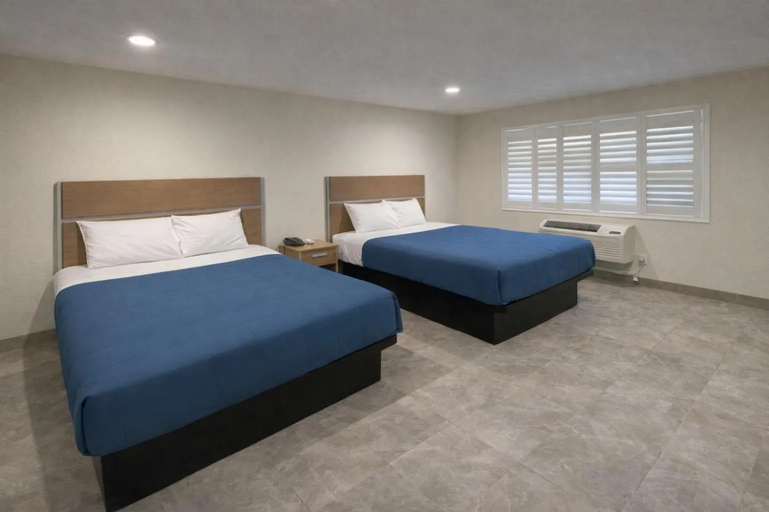 Bed in Super 8 by Wyndham Bakersfield CA Near Airport