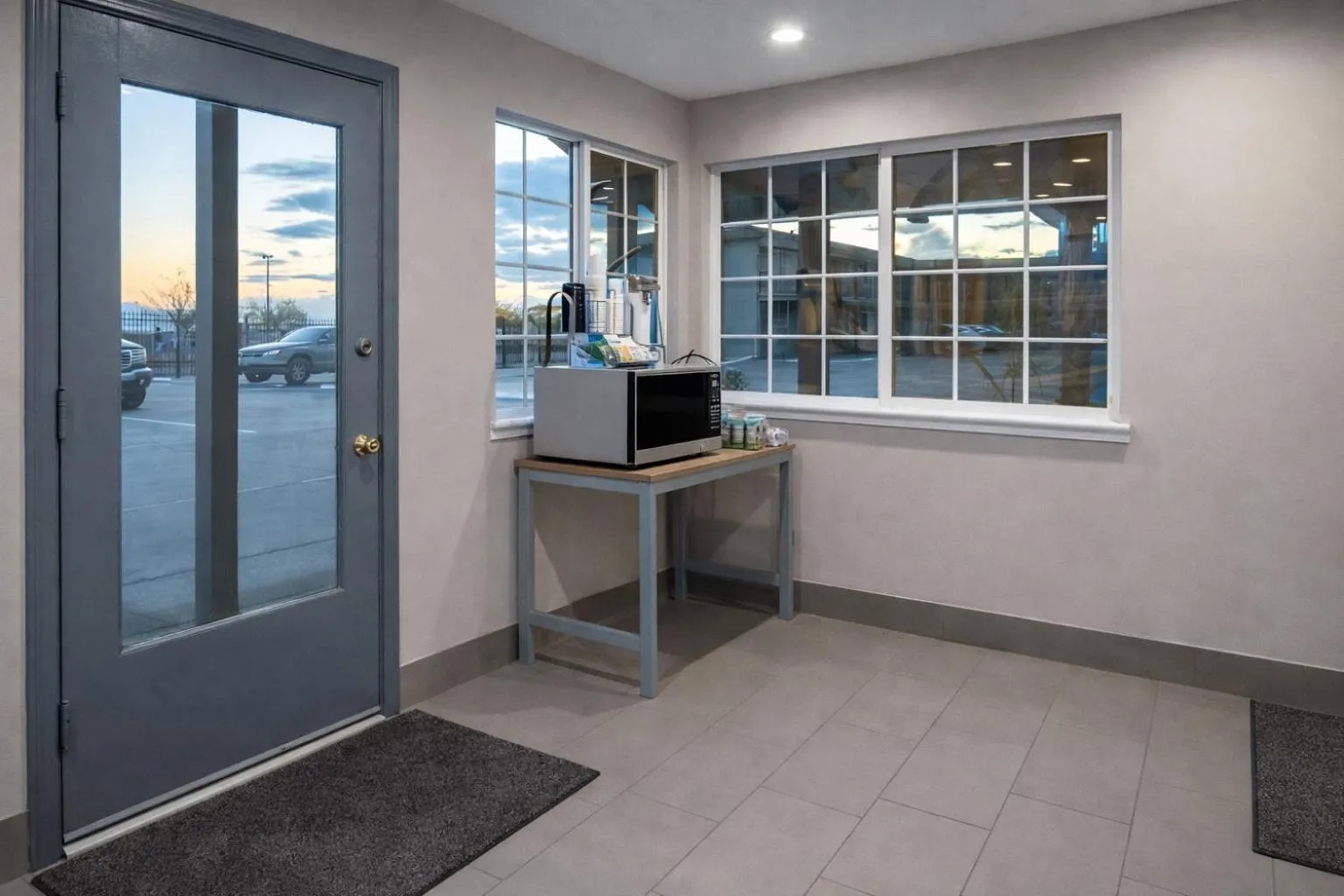 Breakfast in Super 8 by Wyndham Bakersfield CA Near Airport