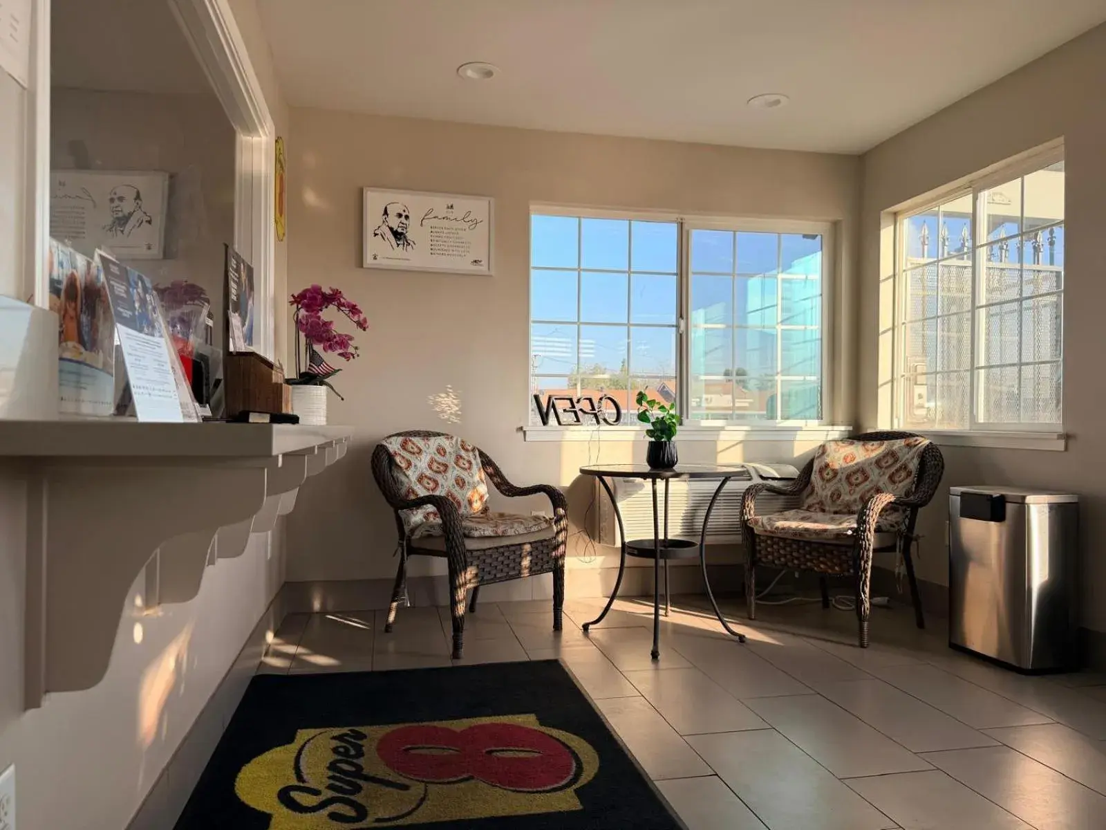 Lobby or reception in Super 8 by Wyndham Bakersfield CA Lobby or reception in Super 8 by Wyndham Bakersfield CA