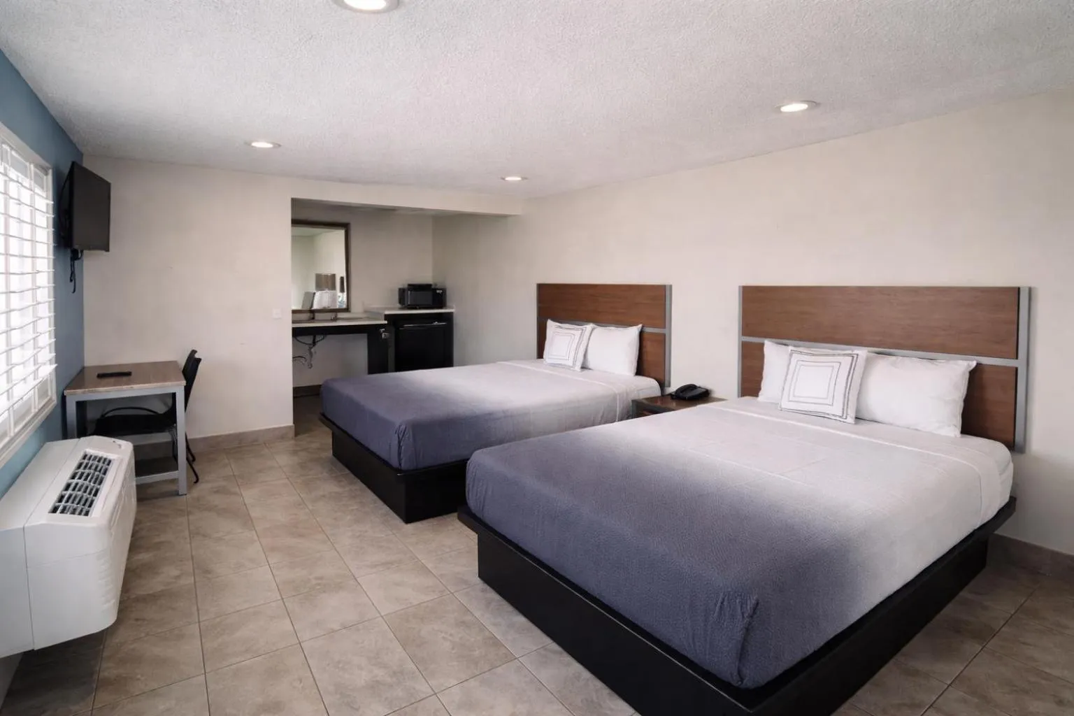 Bed in Super 8 by Wyndham Bakersfield CA Near Airport
