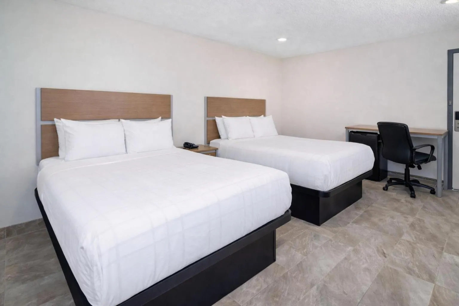 Bed in Super 8 by Wyndham Bakersfield CA Near Airport