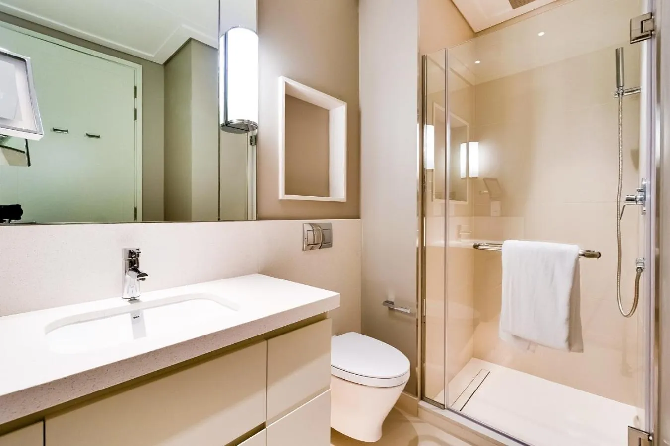 Shower in Vida Downtown Residences