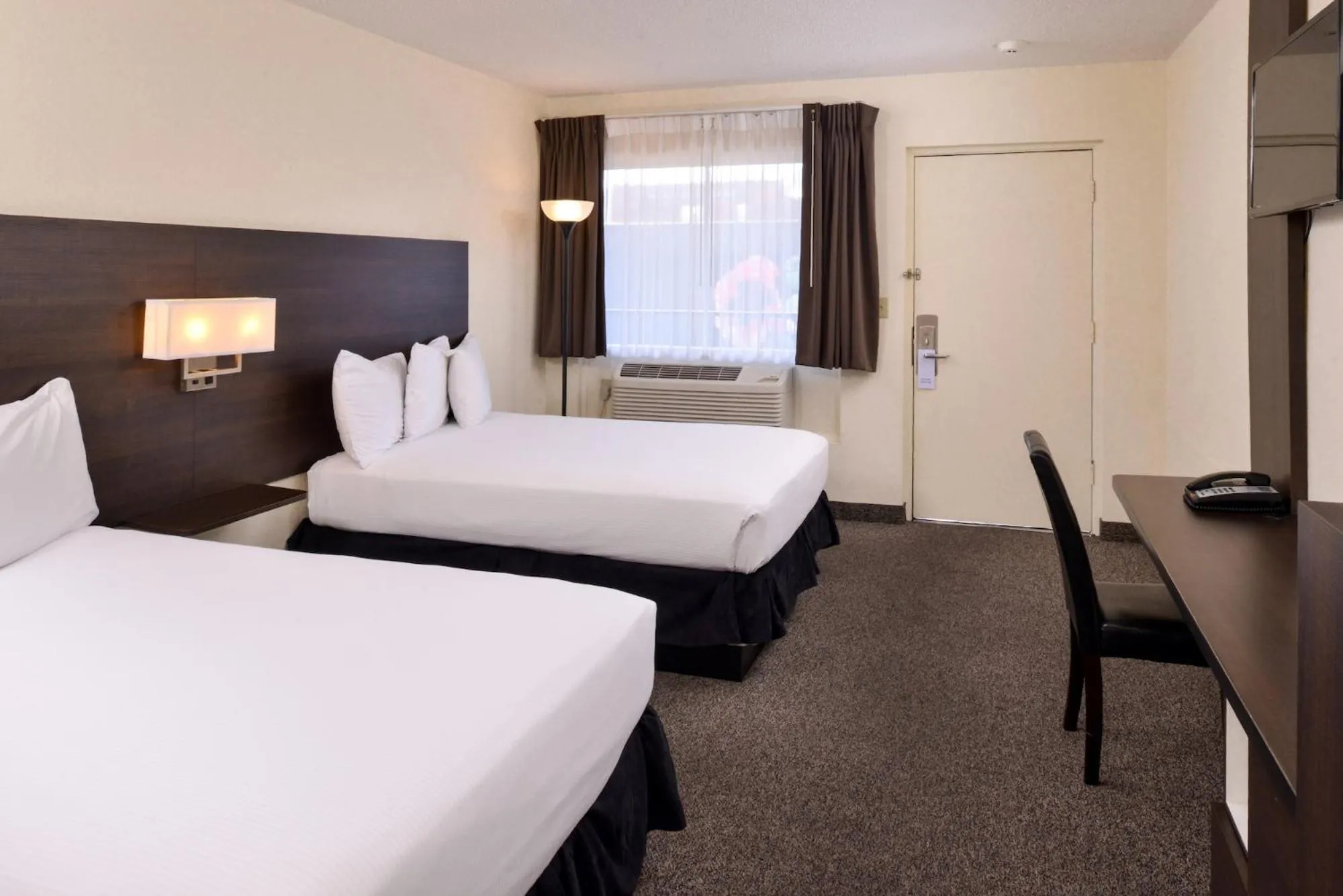 Bedroom, Bed in Steam Plant Hotel