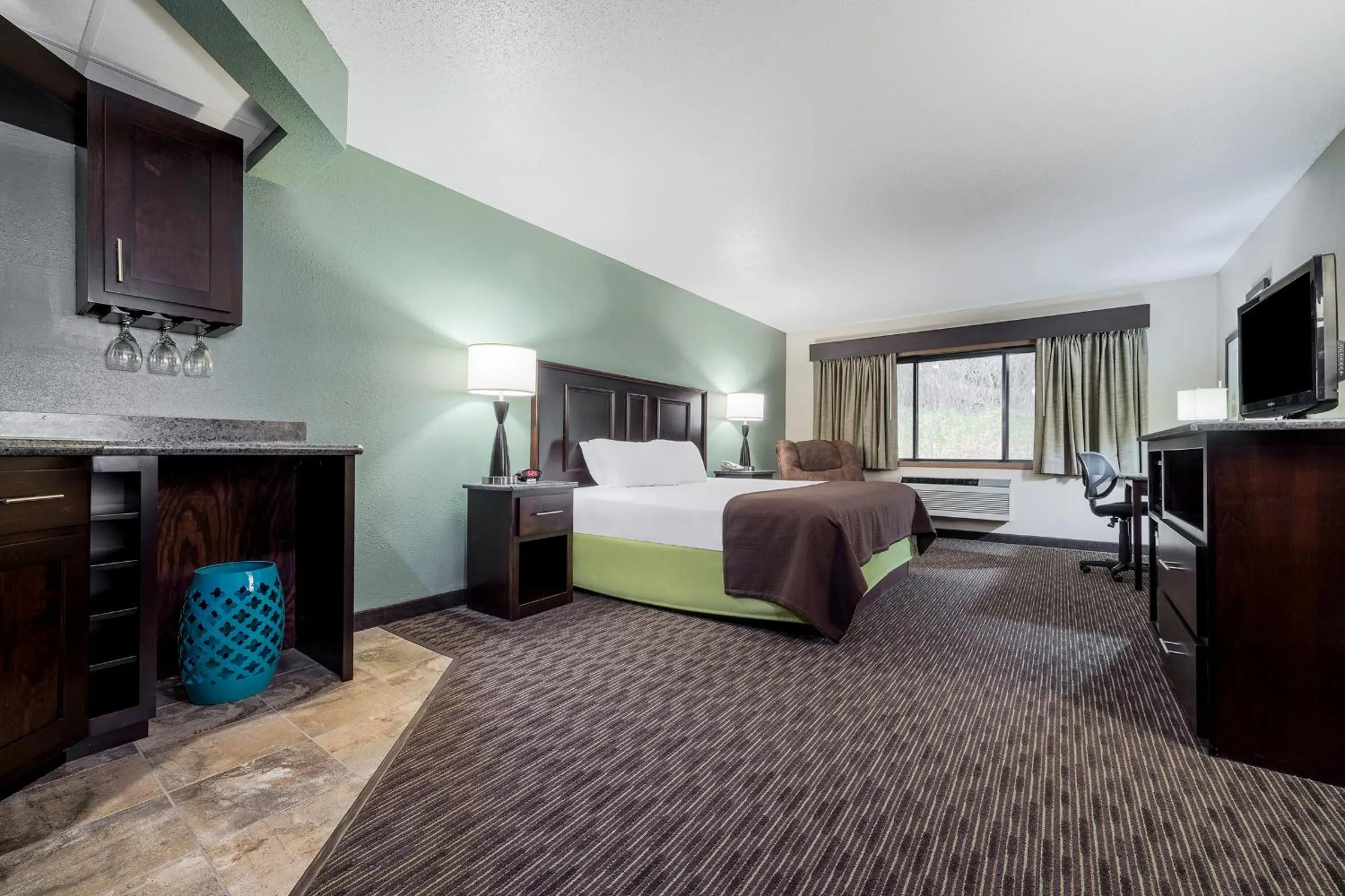 Photo of the whole room, Bed in AmericInn by Wyndham West Salem