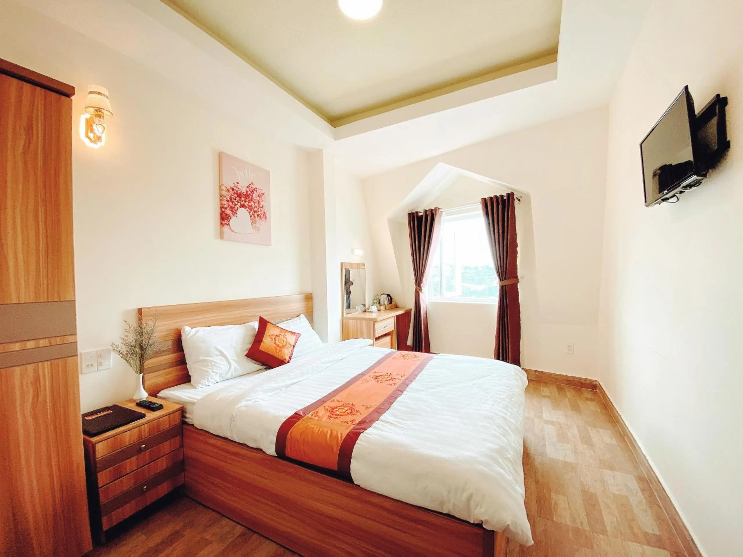 Bed in Vanilla Dalat Hotel