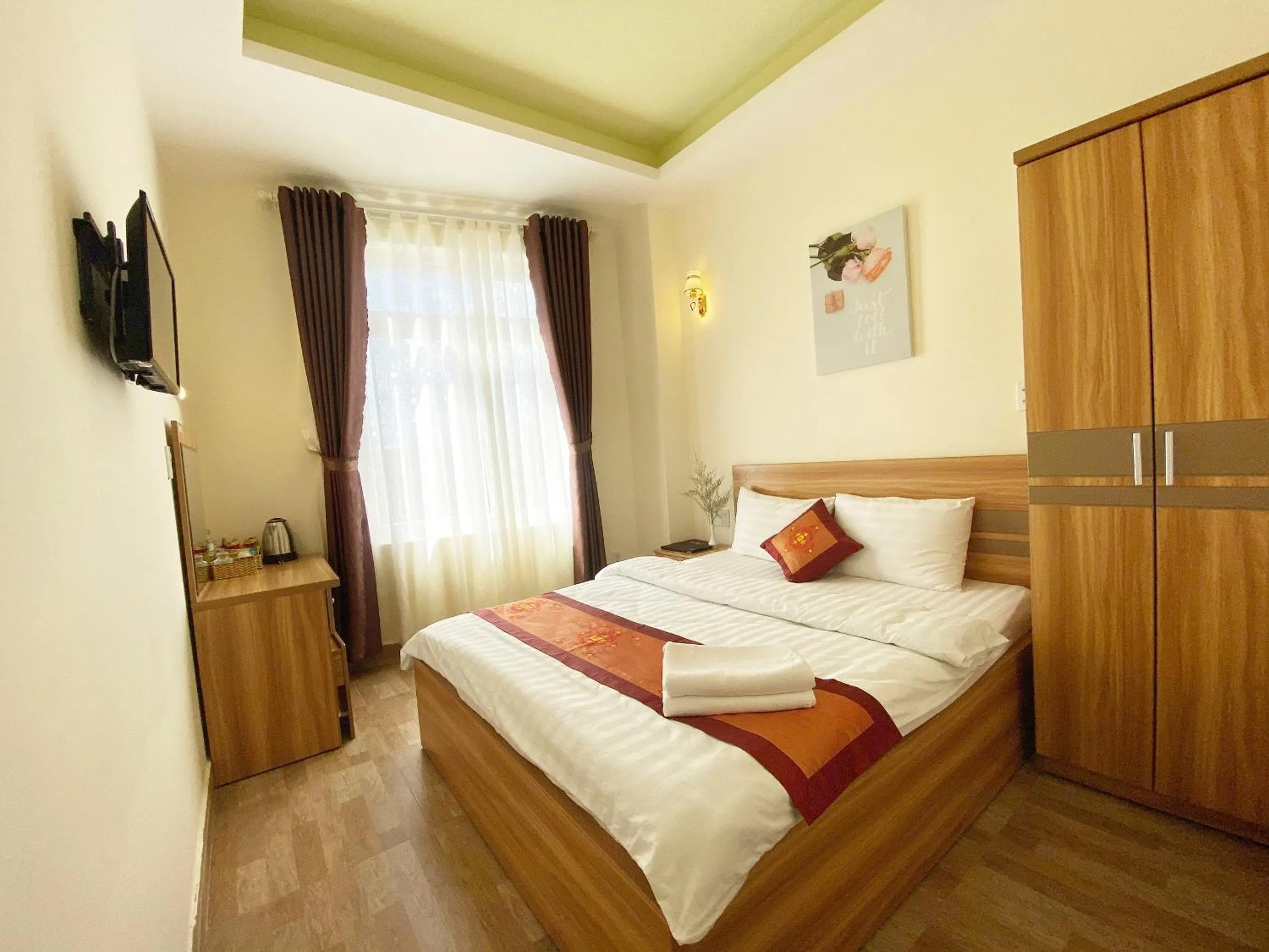 Bed in Vanilla Dalat Hotel