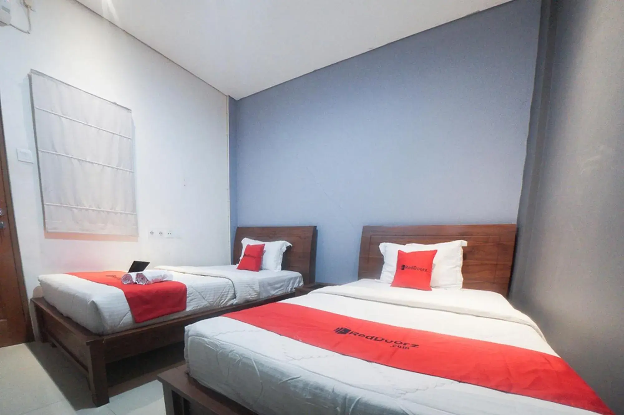 Bedroom, Bed in RedDoorz Plus near Green Pramuka Square Mall Bedroom, Bed in RedDoorz Plus near Green Pramuka Square Mall