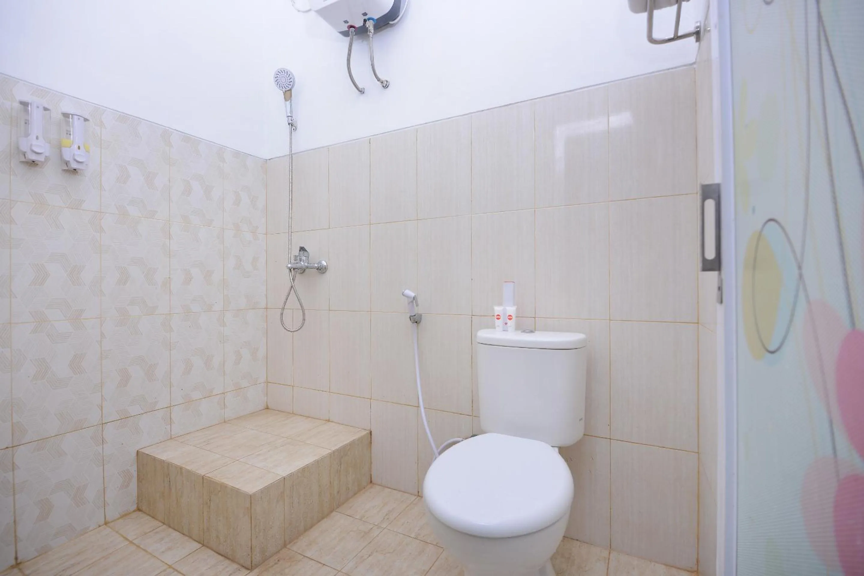 Bathroom in Super OYO 1046 Omah Pathok