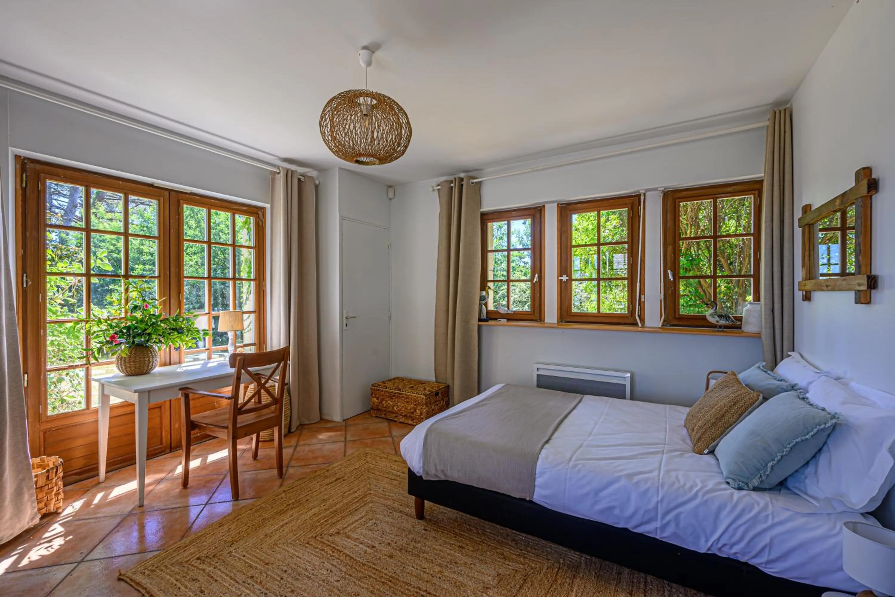 Bedroom, Bed in Le Manoir de Saint Brendan