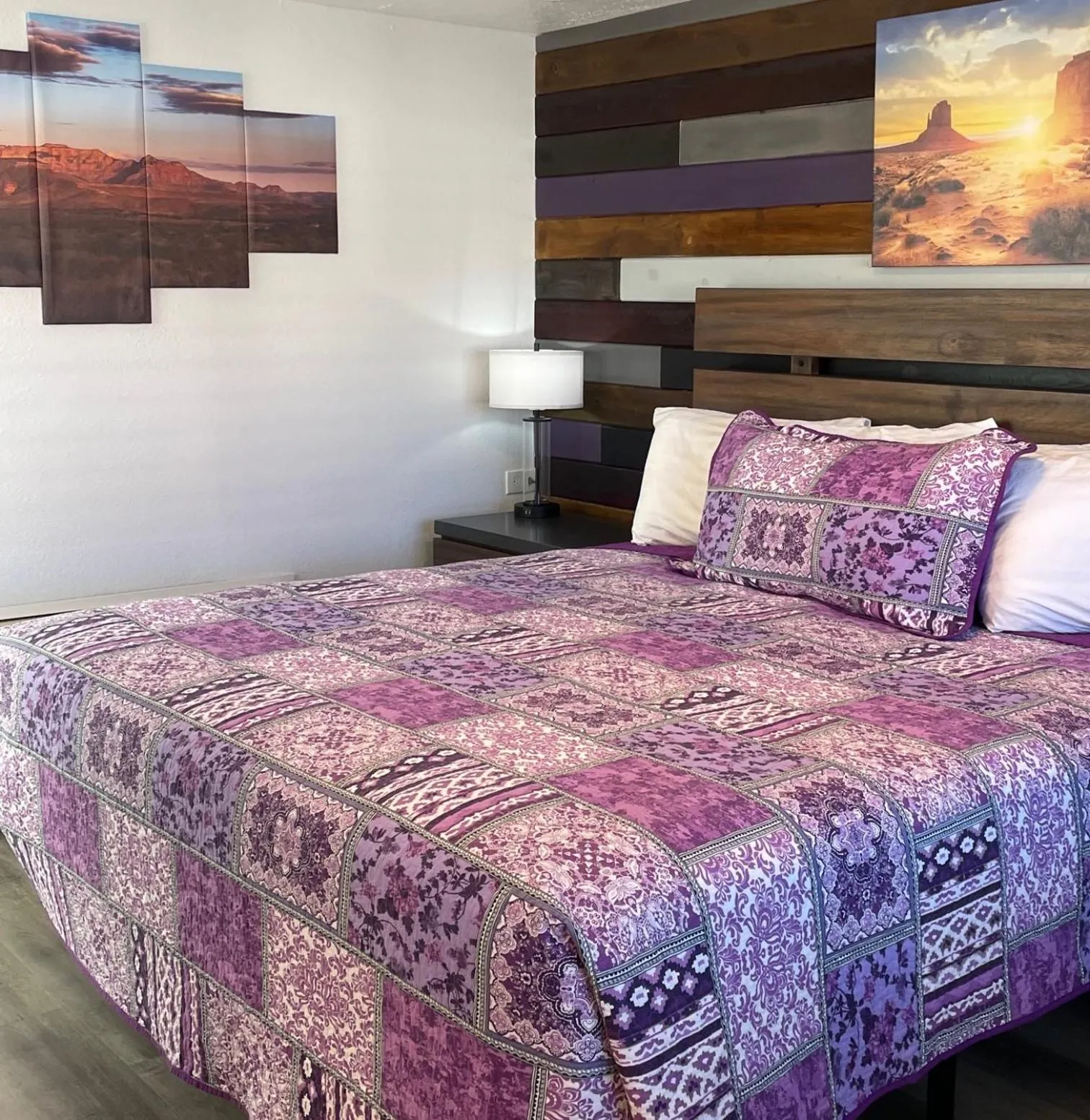 King Room in Purple Sage Motel