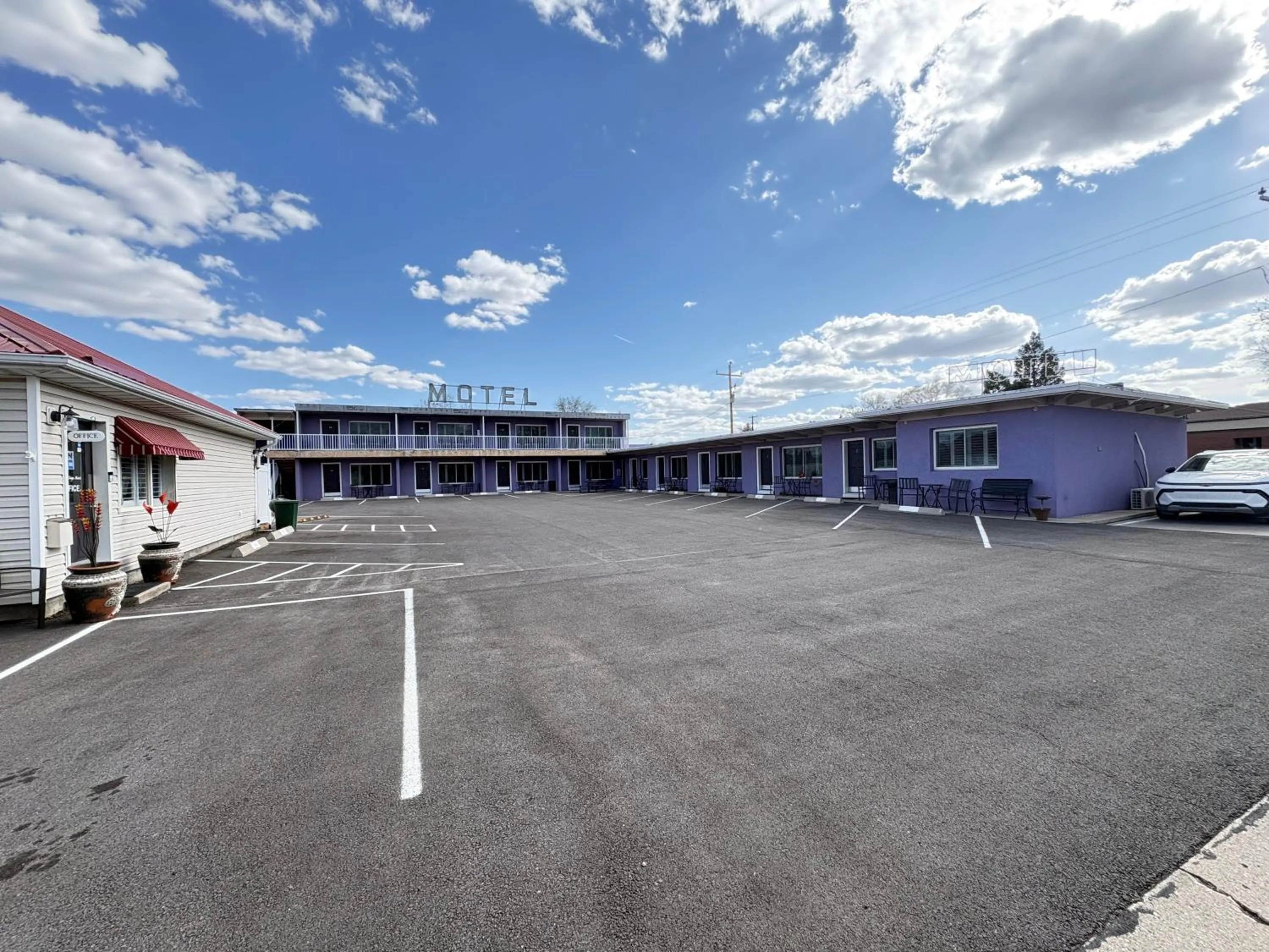 Purple Sage Motel