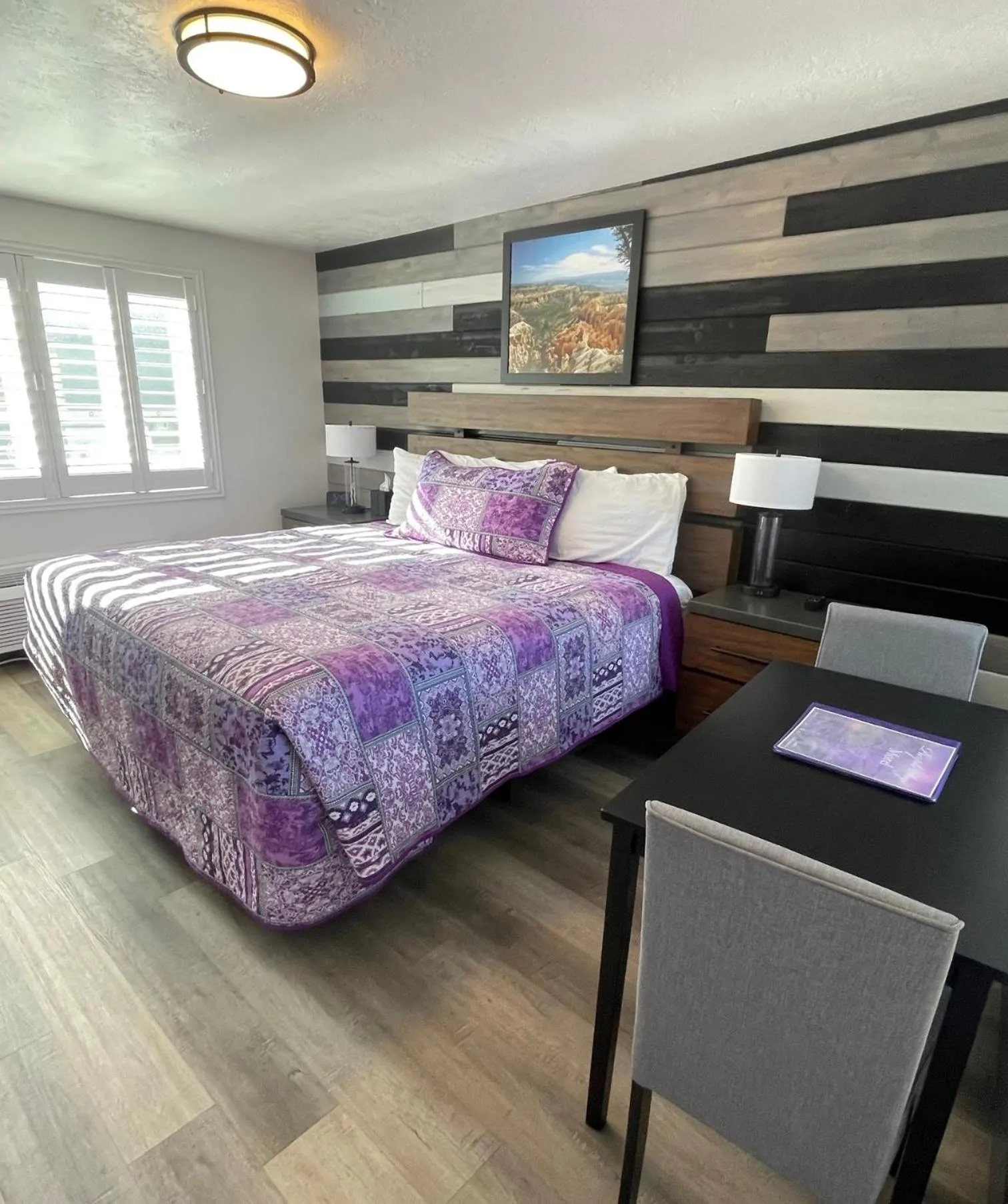 Family Room in Purple Sage Motel