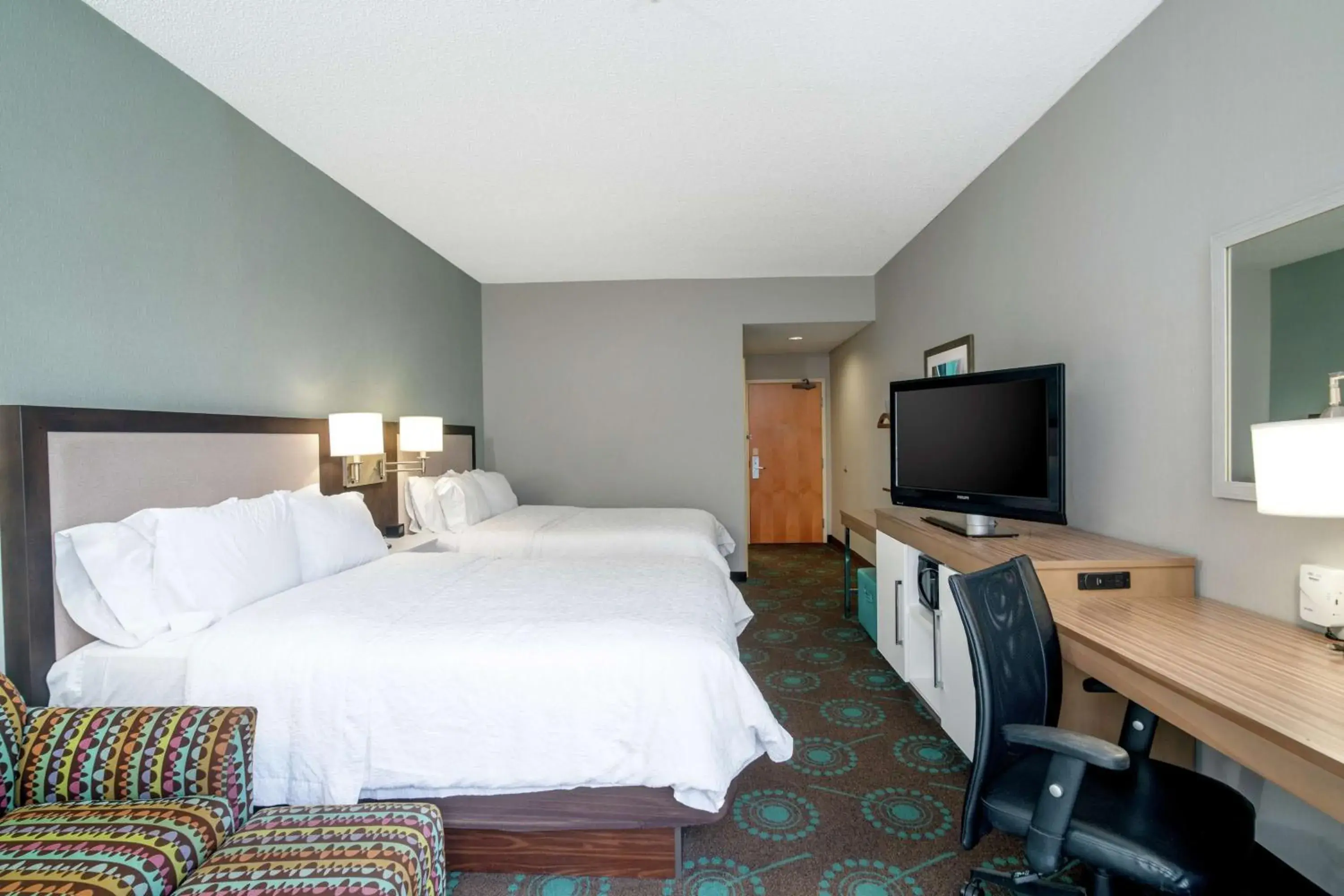 Bedroom, Bed in Hampton Inn & Suites Chincoteague-Waterfront, Va Bedroom, Bed in Hampton Inn & Suites Chincoteague-Waterfront, Va