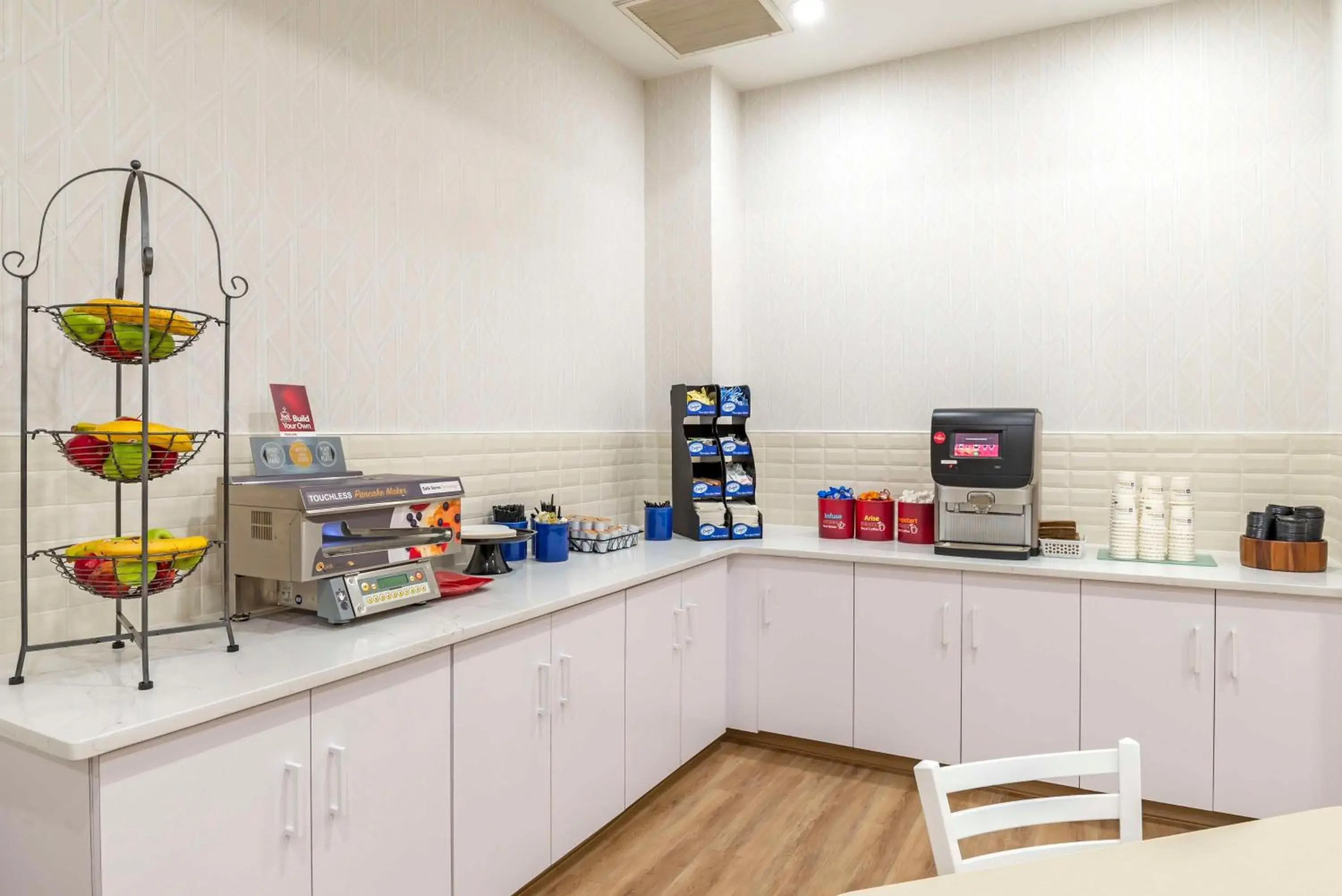 Restaurant/places to eat in Best Western Plus Crossroads Inn & Suites Restaurant/places to eat in Best Western Plus Crossroads Inn & Suites