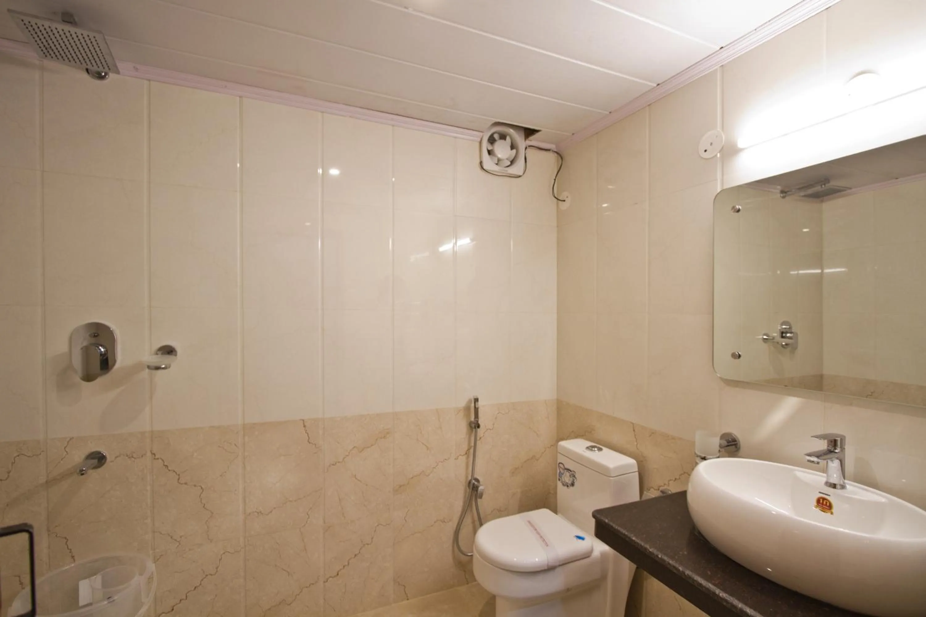 Bathroom in Hotel Hayer Regency