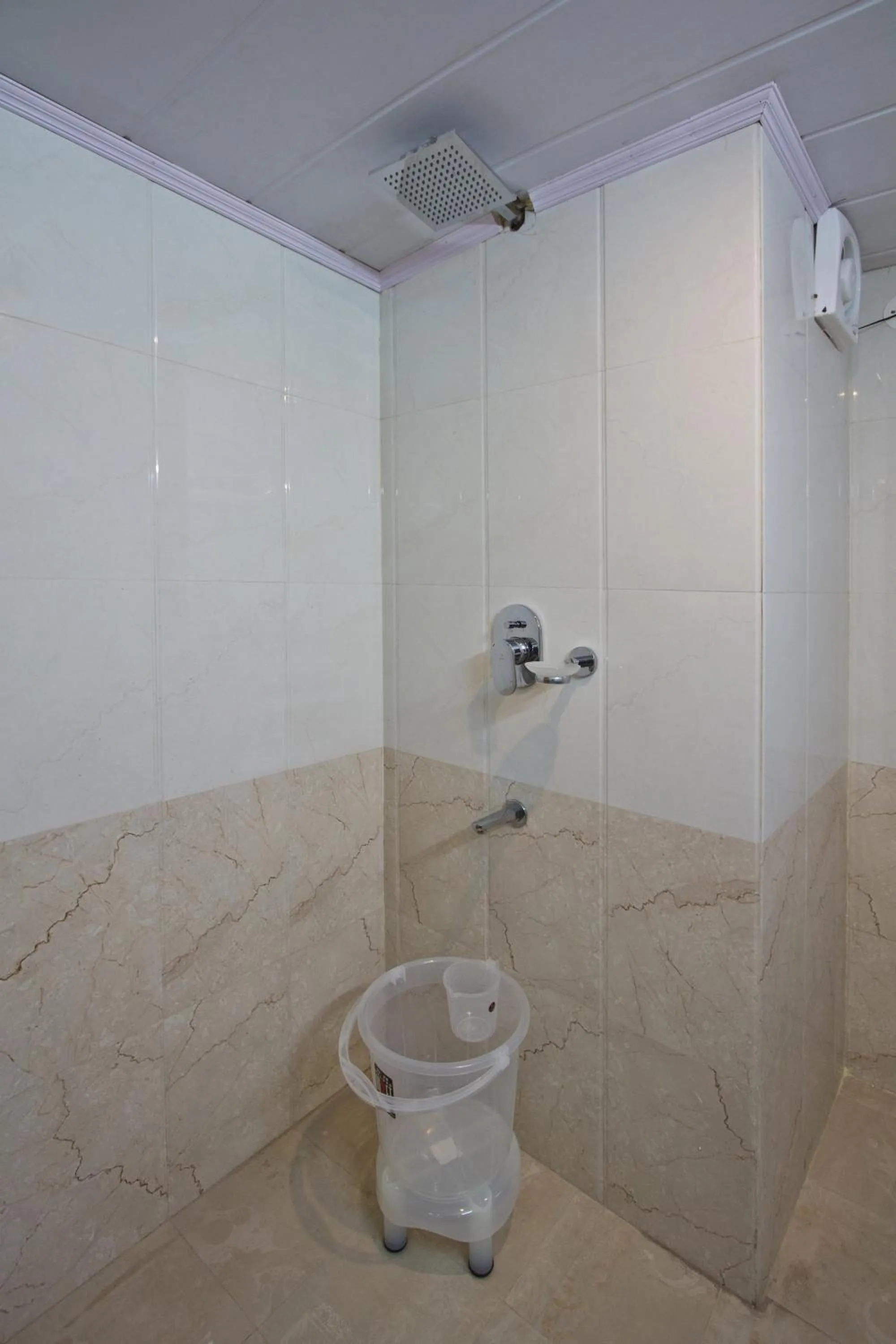 Bathroom in Hotel Hayer Regency