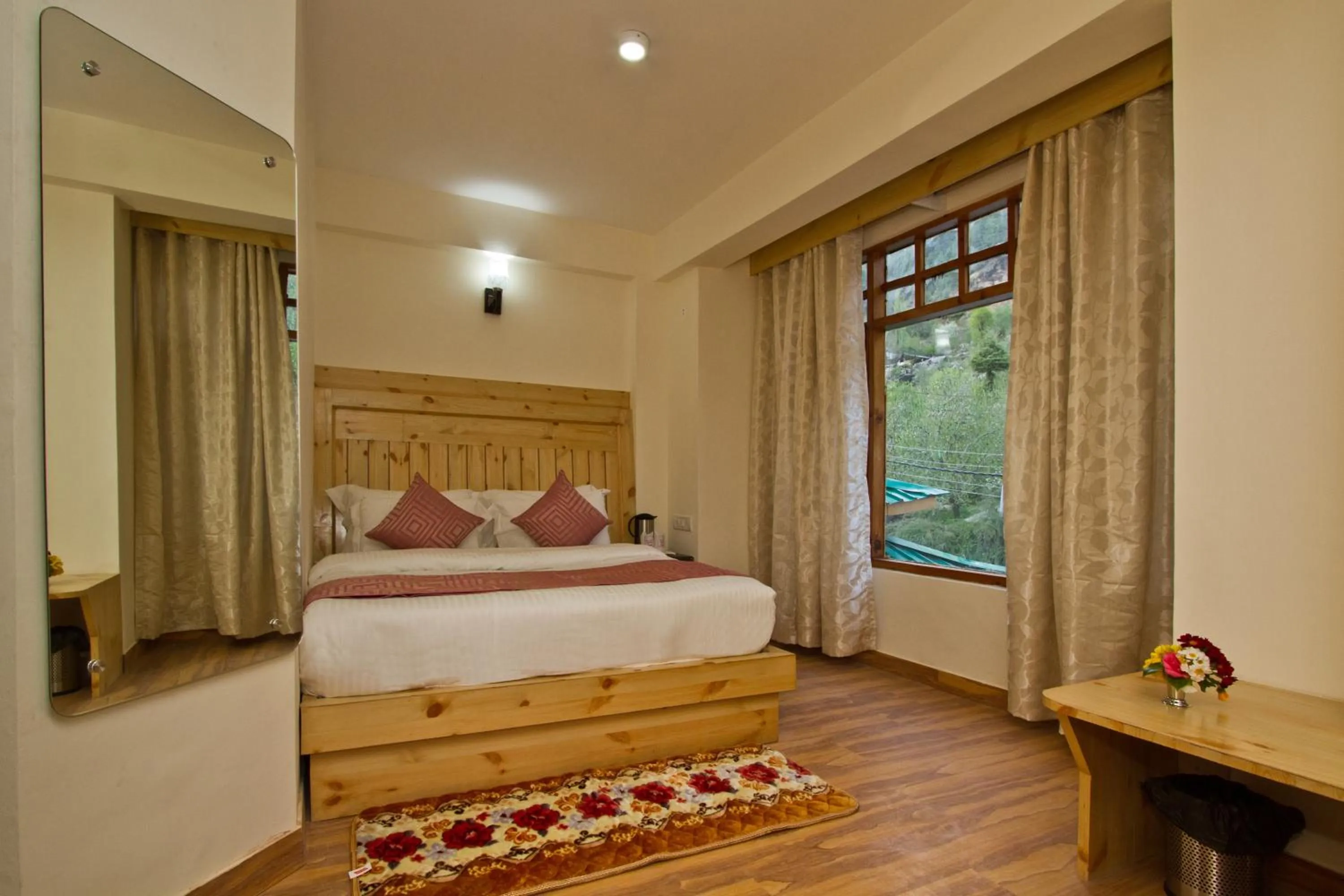 Bed in Hotel Hayer Regency