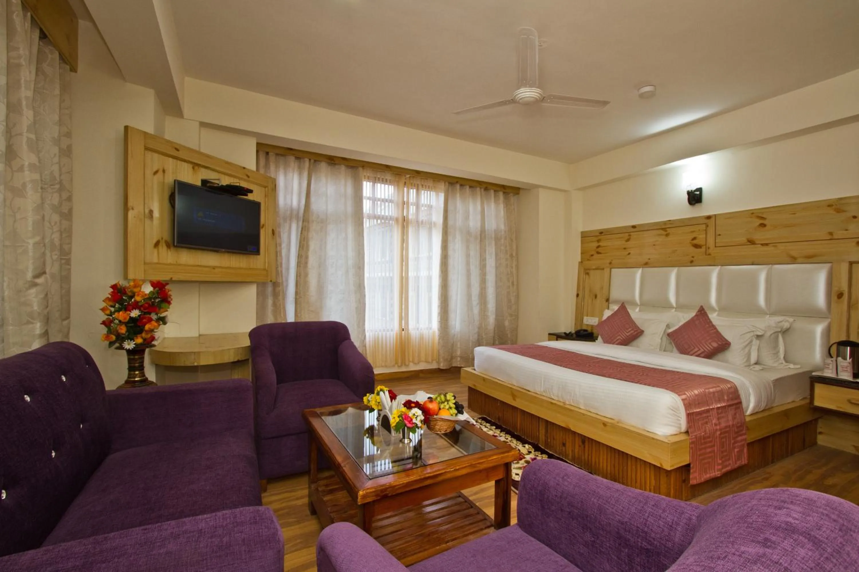 TV and multimedia, Bed in Hotel Hayer Regency